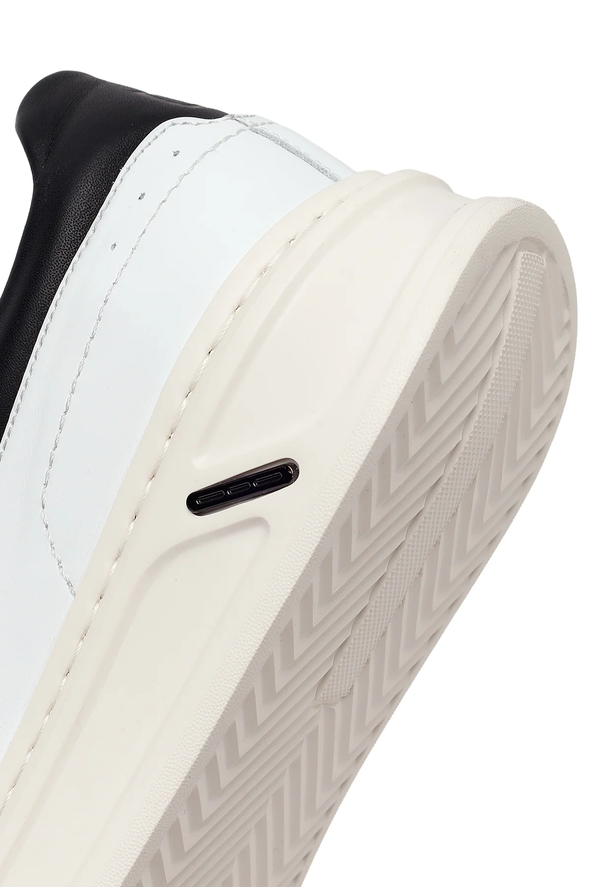 Erkek Beyaz Bağcıklı Kalın Deri Sneaker - Image 8