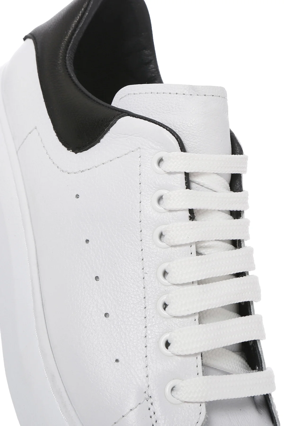 Erkek Beyaz Bağcıklı Kalın Tabanlı Deri Sneaker - Image 10