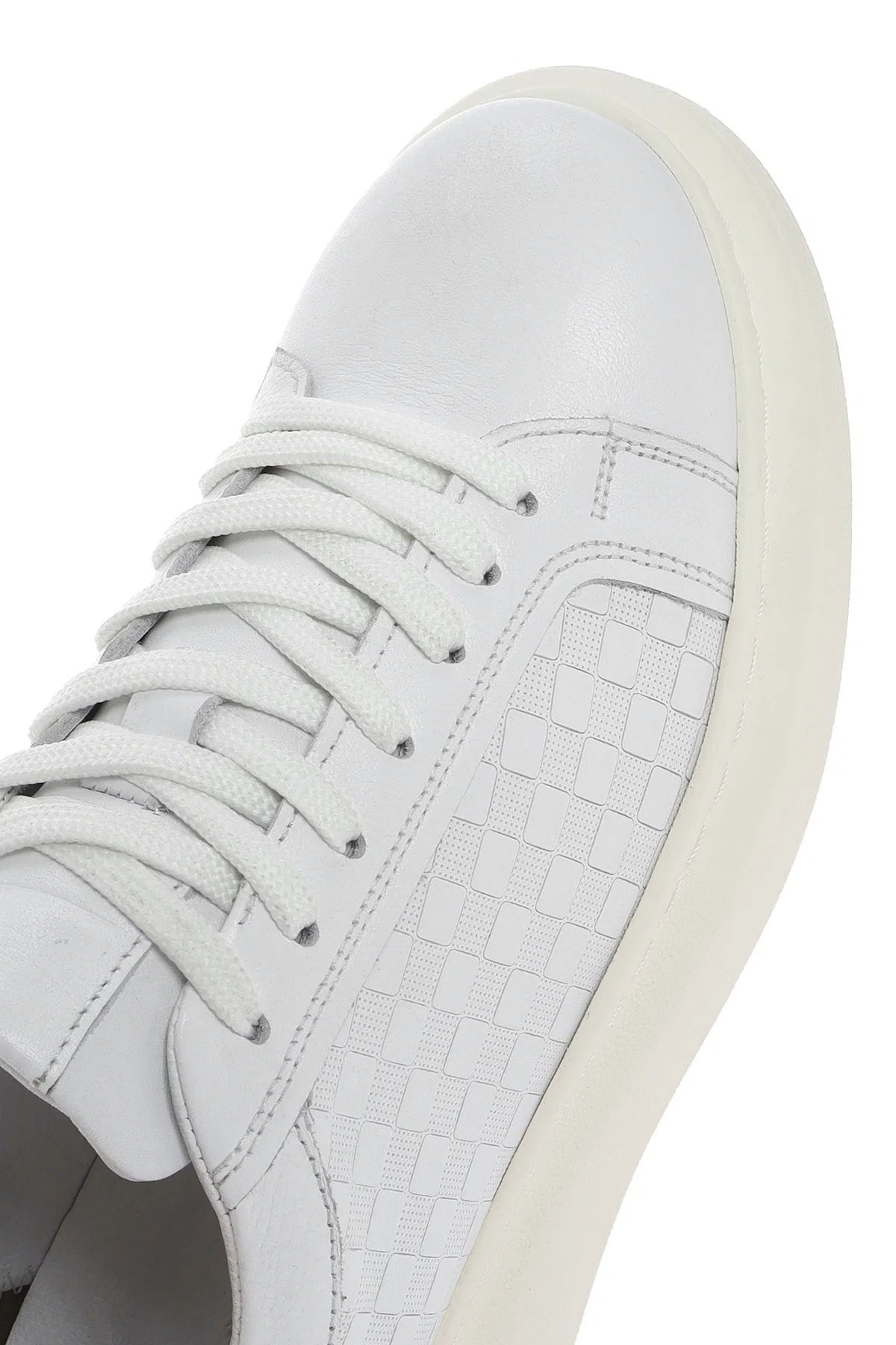 Erkek Beyaz Bağcıklı Kalın Tabanlı Deri Sneaker - Image 8