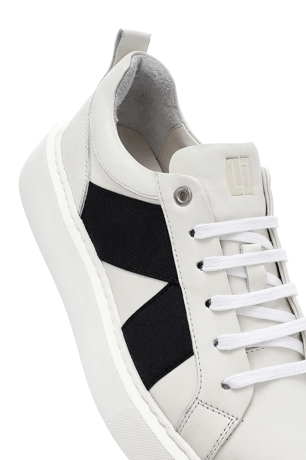 Erkek Beyaz Bağcıklı Kalın Tabanlı Deri Sneaker - Image 9