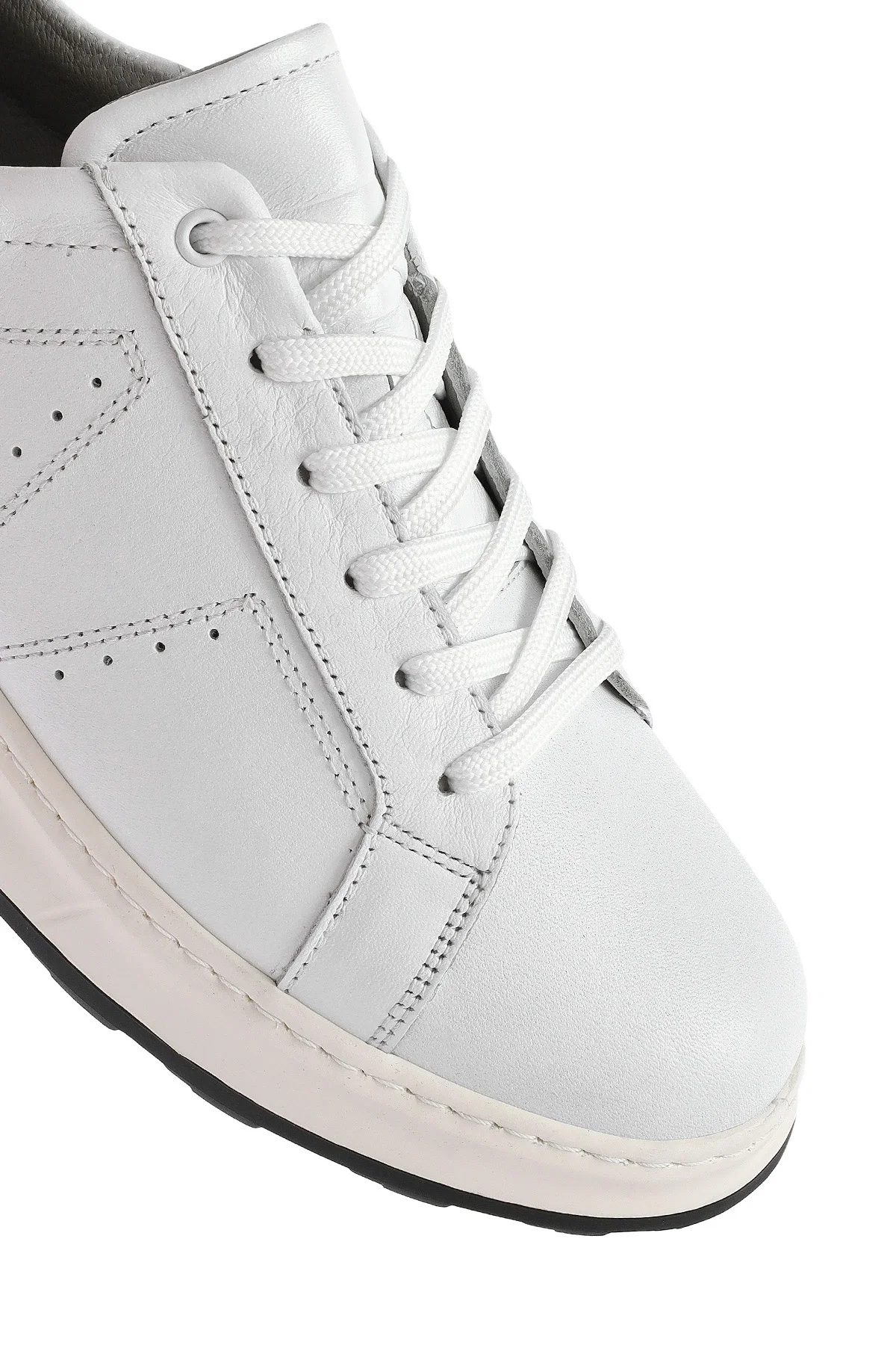 Erkek Beyaz Bağcıklı Kalın Tabanlı Deri Sneaker - Image 9