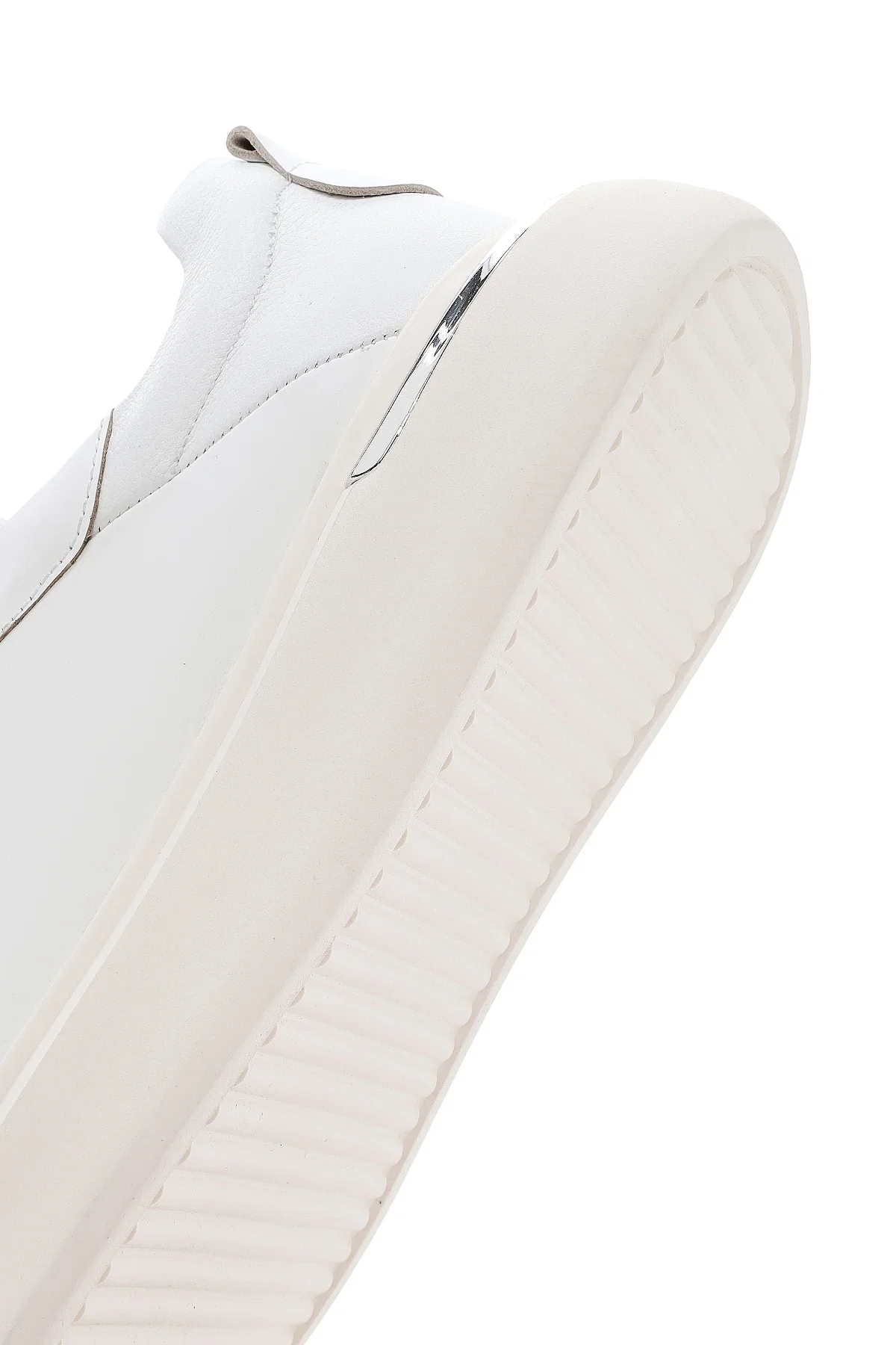 Erkek Beyaz Bağcıklı Kalın Tabanlı Deri Sneaker - Image 8
