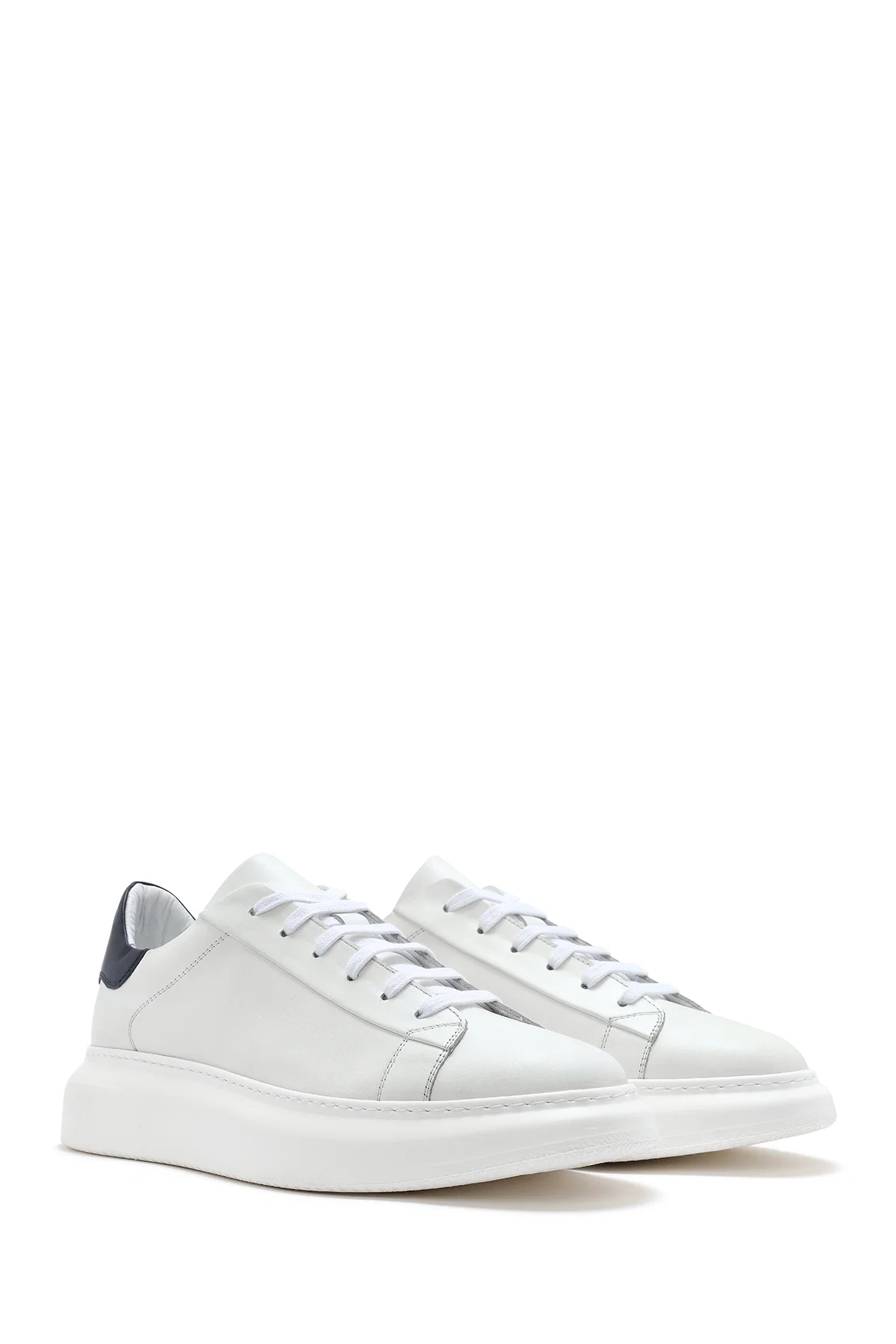 Erkek Beyaz Bağcıklı Kalın Tabanlı Deri Sneaker - Image 3