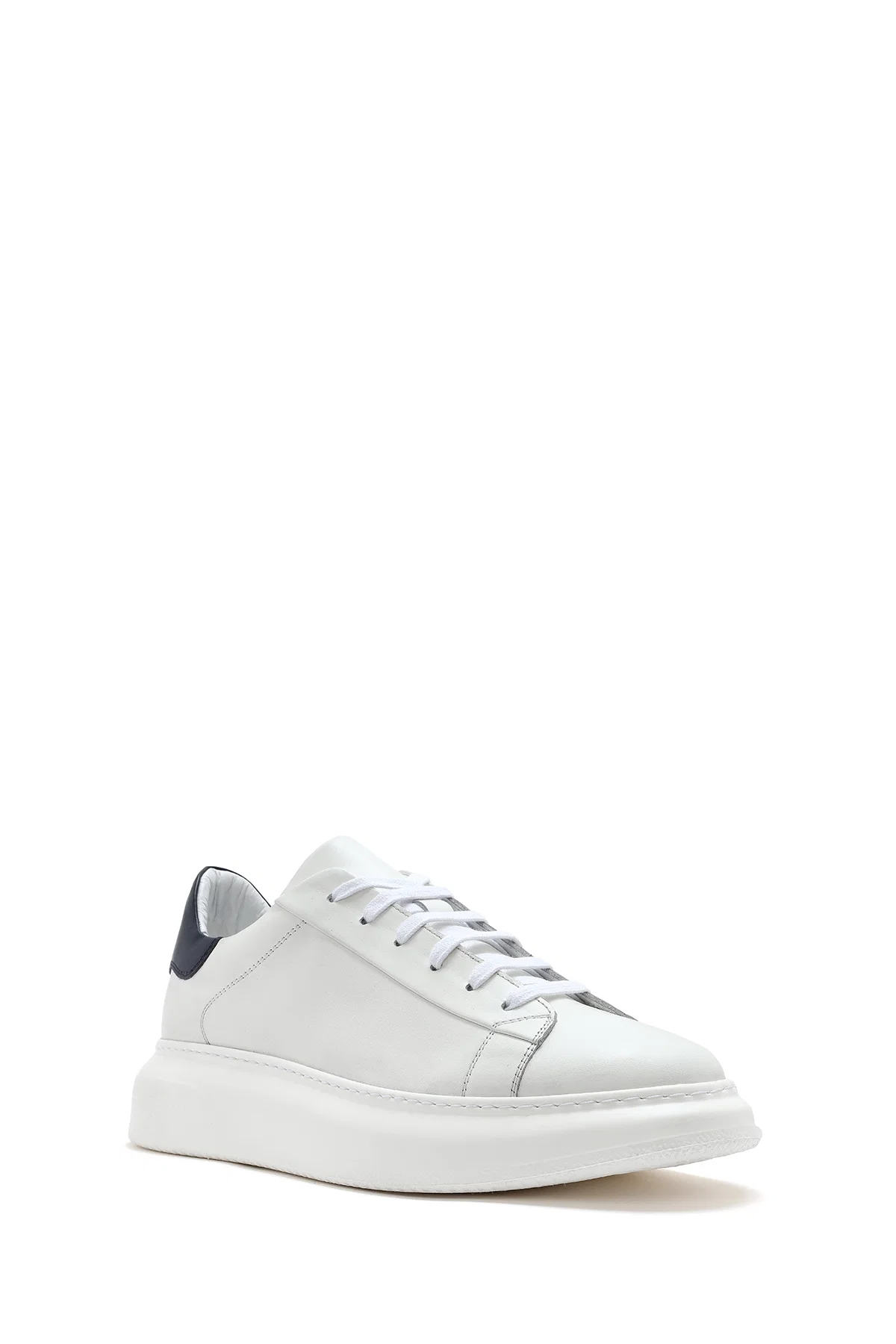 Erkek Beyaz Bağcıklı Kalın Tabanlı Deri Sneaker - Image 6