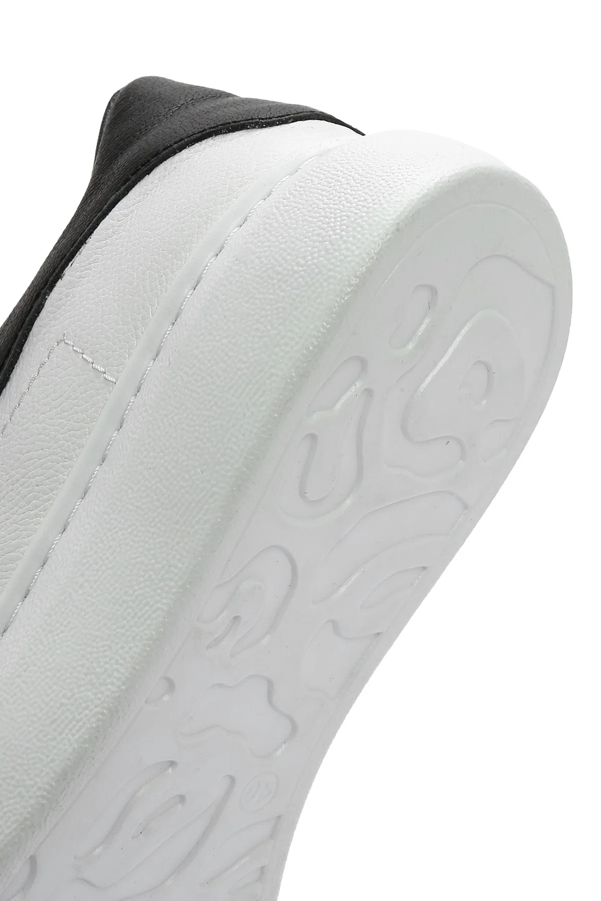 Erkek Beyaz Bağcıklı Kalın Tabanlı Deri Sneaker - Image 9