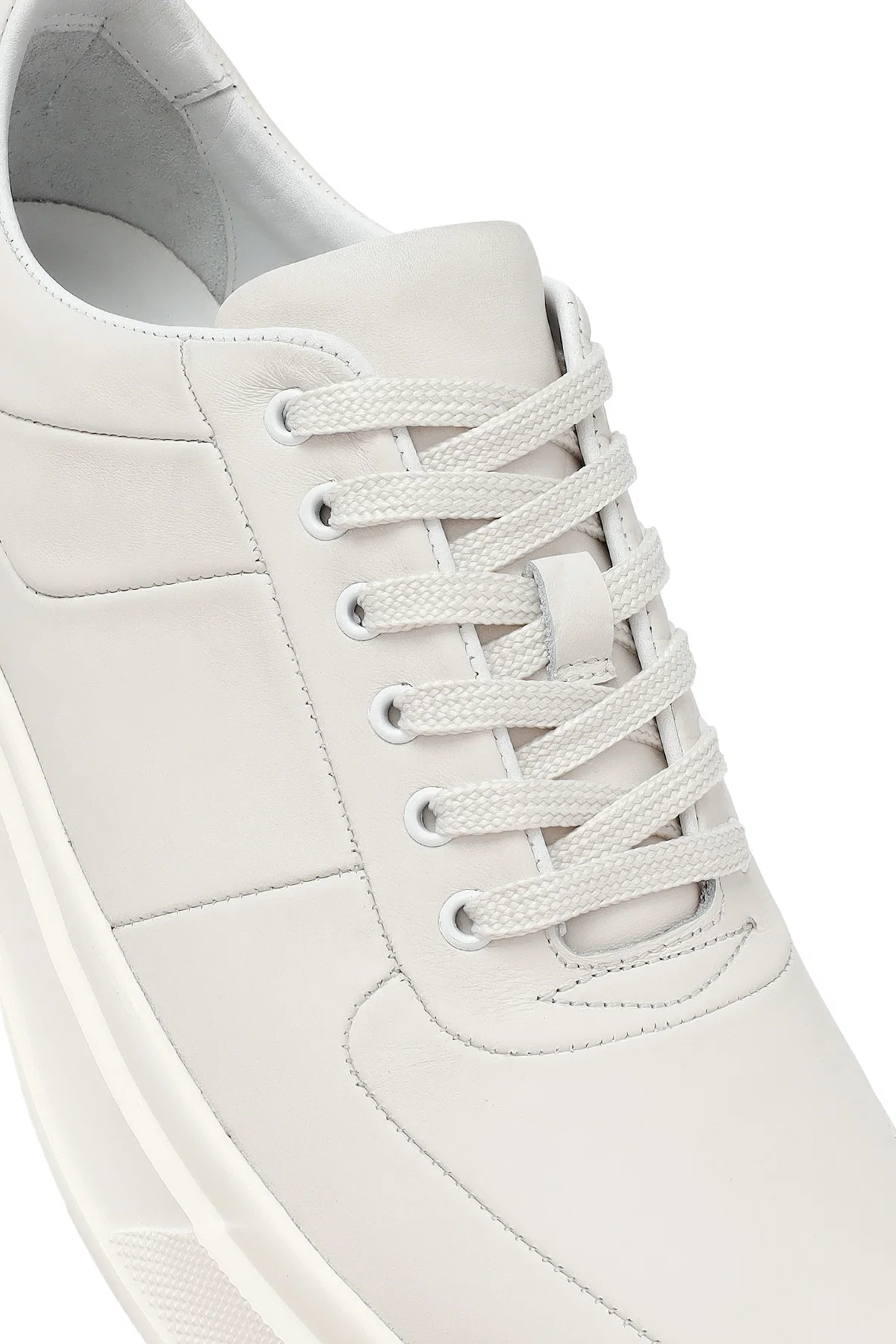 Erkek Beyaz Bağcıklı Kalın Tabanlı Deri Sneaker - Image 9