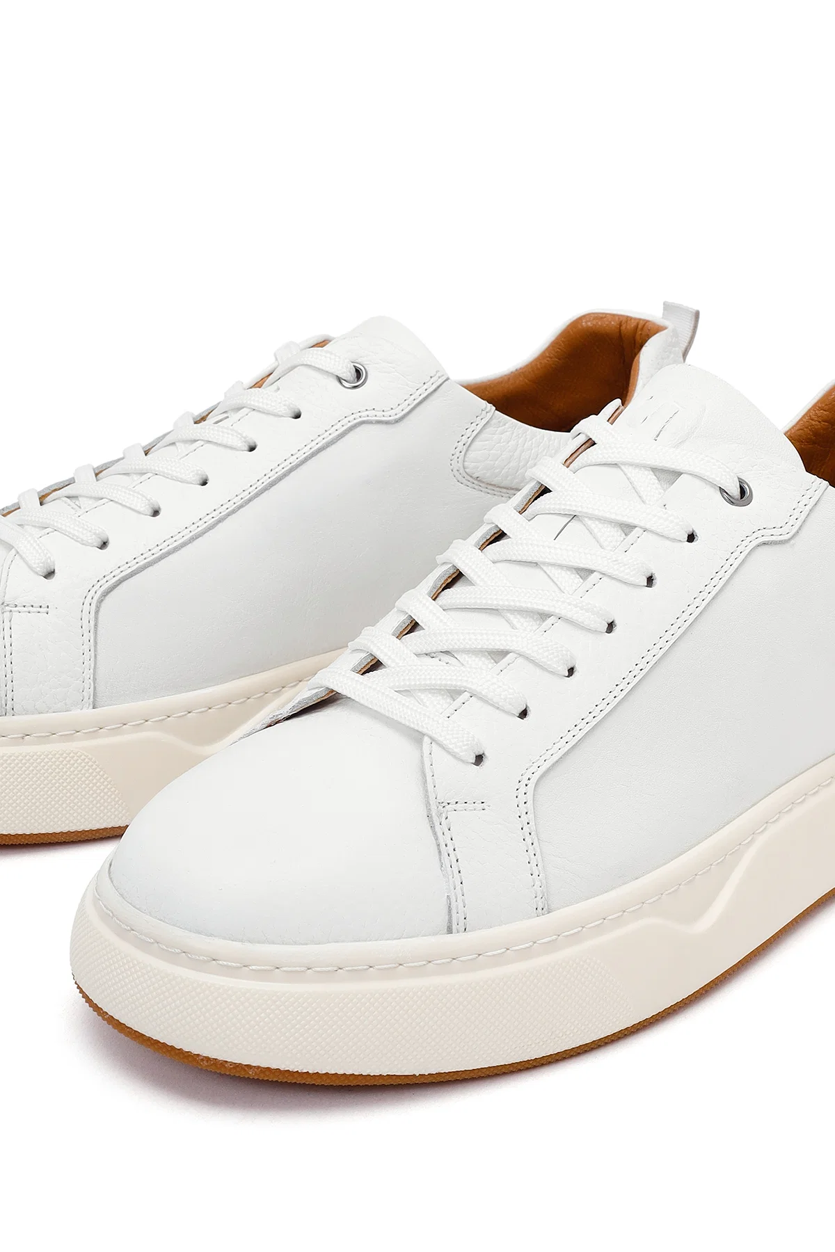 Erkek Beyaz Bağcıklı Kalın Tabanlı Deri Sneaker - Image 9