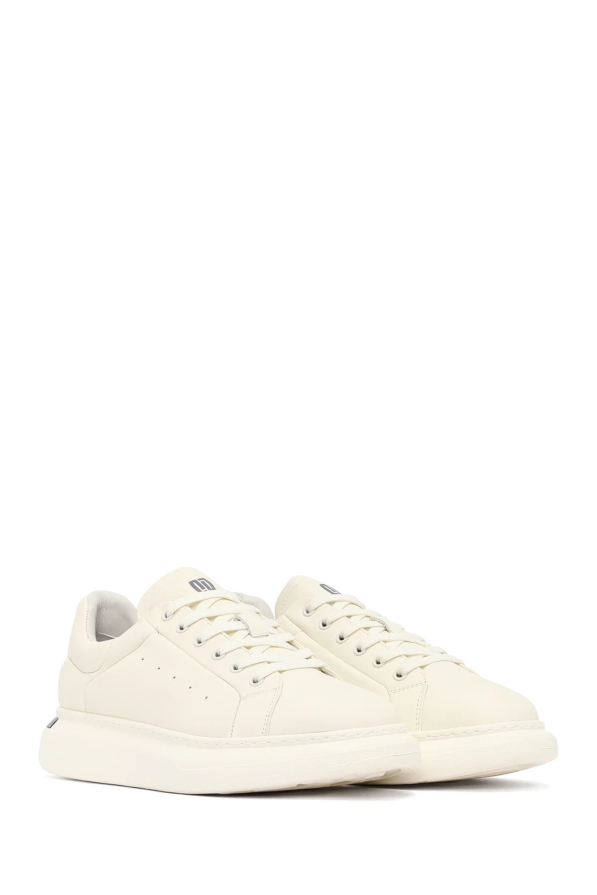 Erkek Beyaz Bağcıklı Kalın Tabanlı Deri Sneaker - Image 3