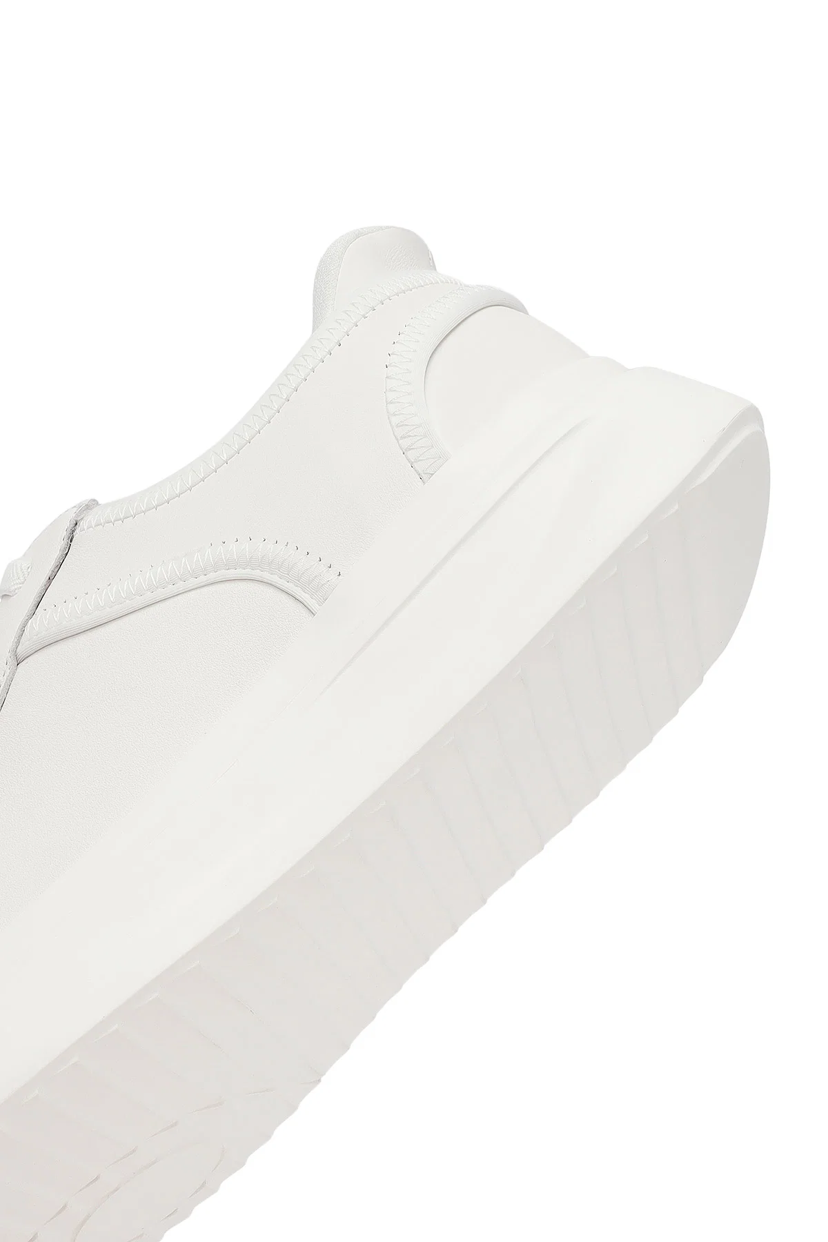 Erkek Beyaz Bağcıklı Kalın Tabanlı Deri Sneaker - Image 9