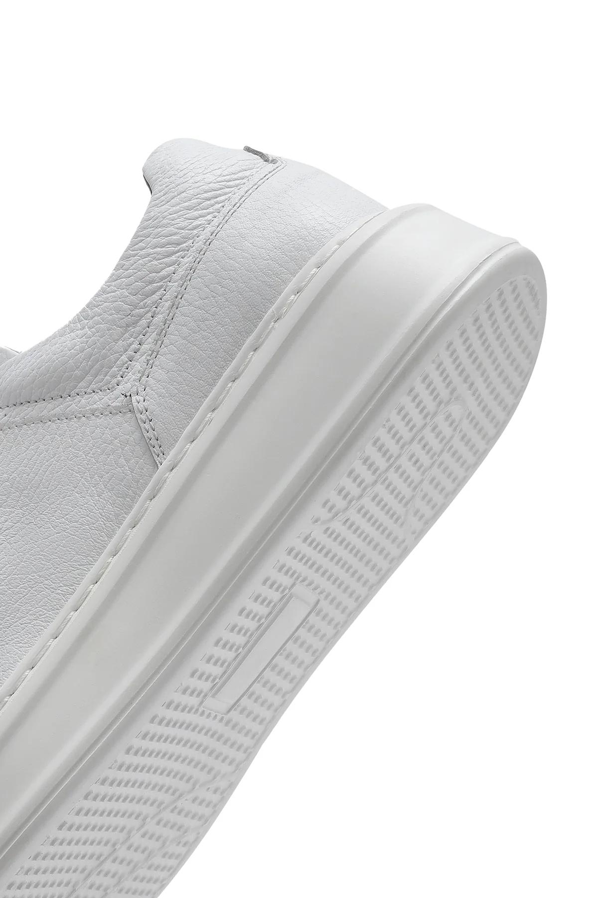 Erkek Beyaz Bağcıklı Kalın Tabanlı Deri Sneaker - Image 8