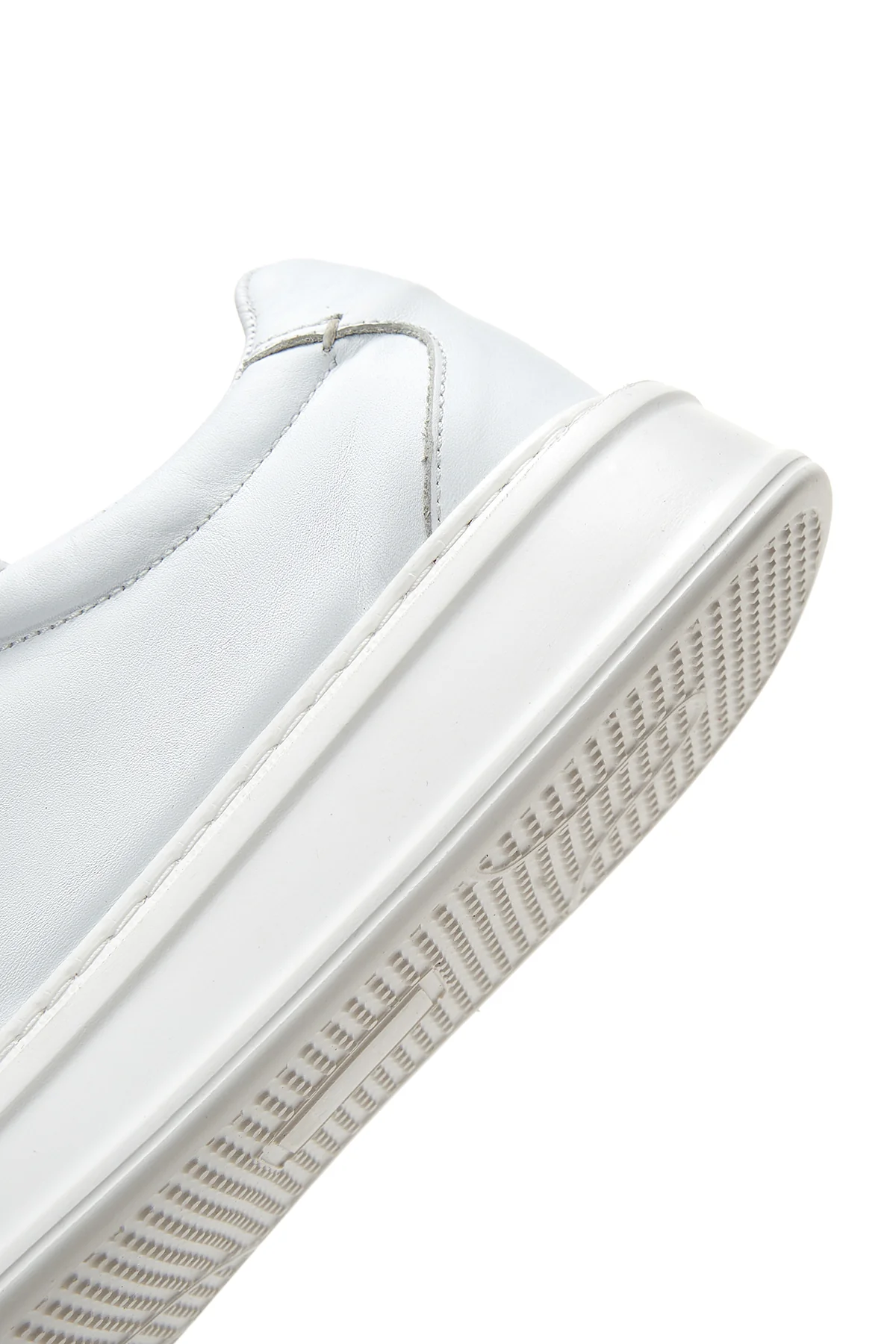 Erkek Beyaz Bağcıklı Kalın Tabanlı Deri Sneaker - Image 8