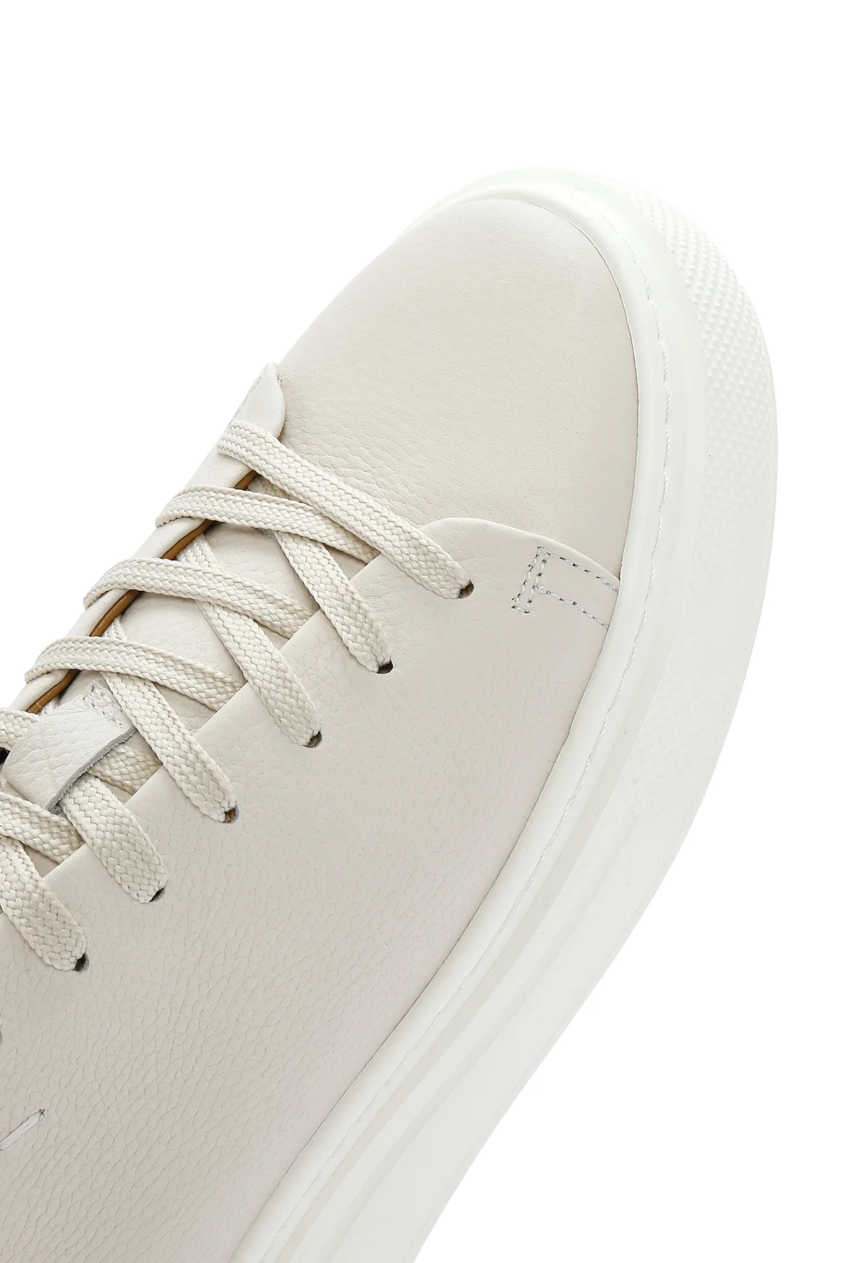 Erkek Beyaz Bağcıklı Kalın Tabanlı Deri Sneaker - Image 9