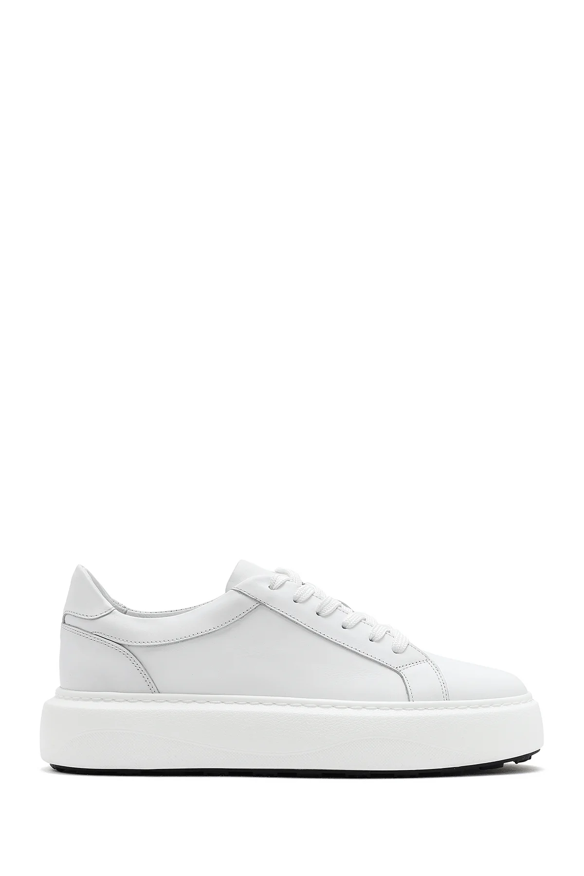 Erkek Beyaz Bağcıklı Kalın Tabanlı Deri Sneaker