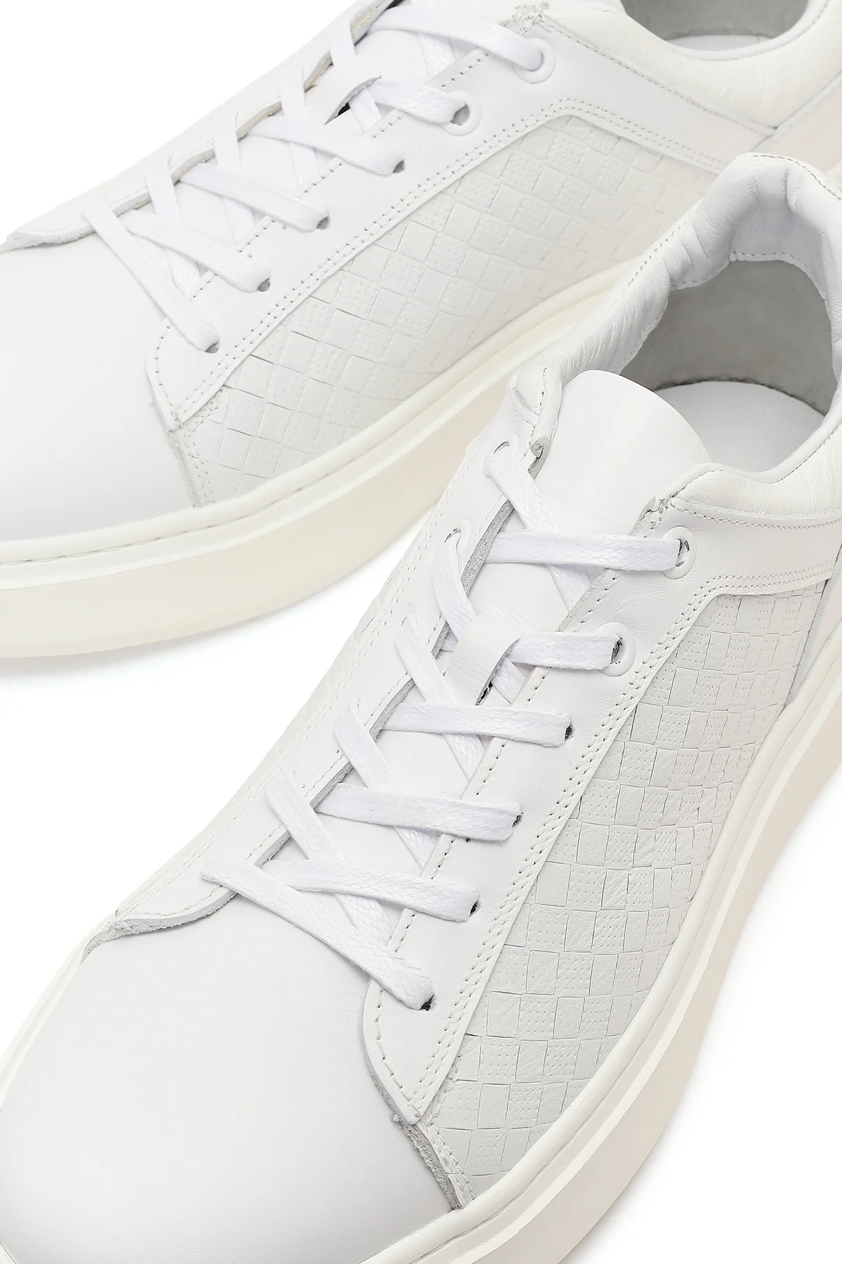 Erkek Beyaz Bağcıklı Kalın Tabanlı Deri Sneaker - Image 10