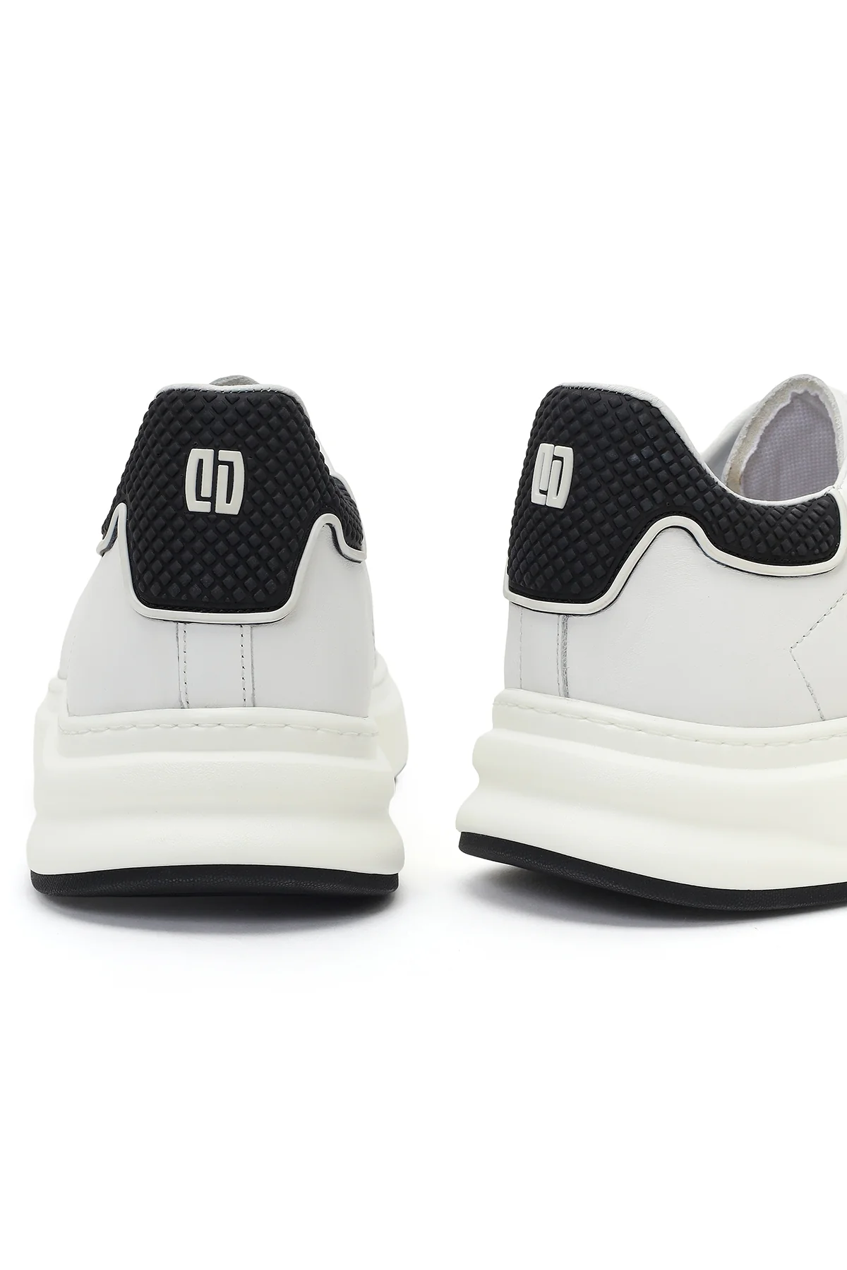 Erkek Beyaz Bağcıklı Kalın Tabanlı Deri Sneaker - Image 10