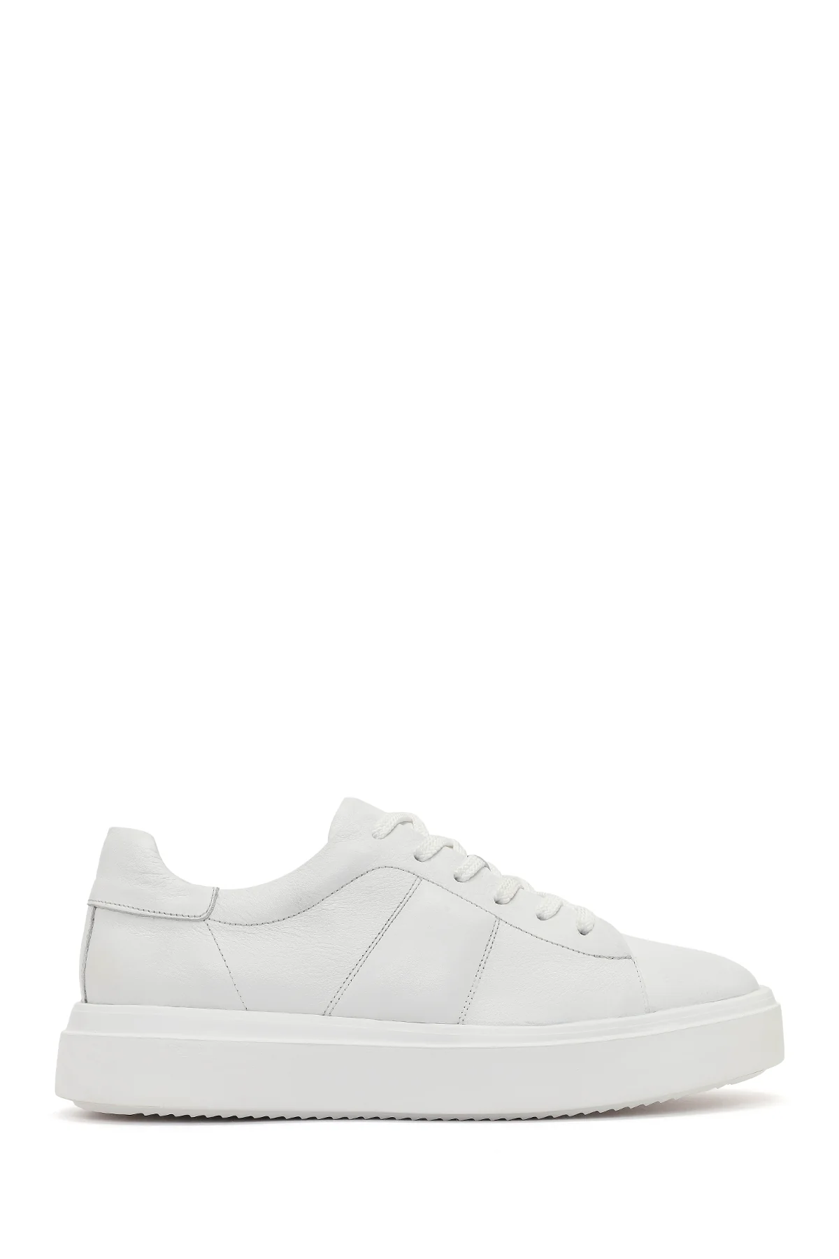 Erkek Beyaz Bağcıklı Kalın Tabanlı Deri Sneaker