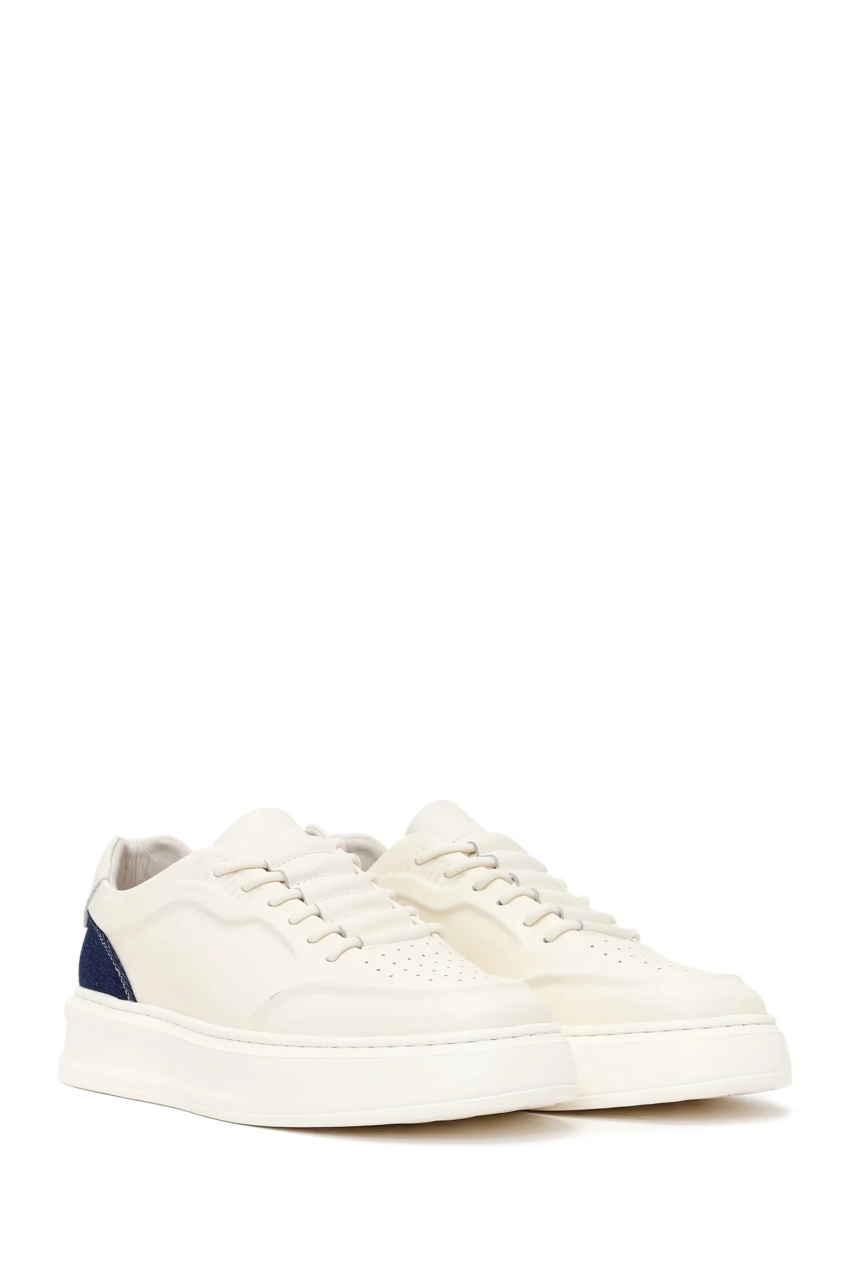 Erkek Beyaz Bağcıklı Kalın Tabanlı Deri Sneaker - Image 3