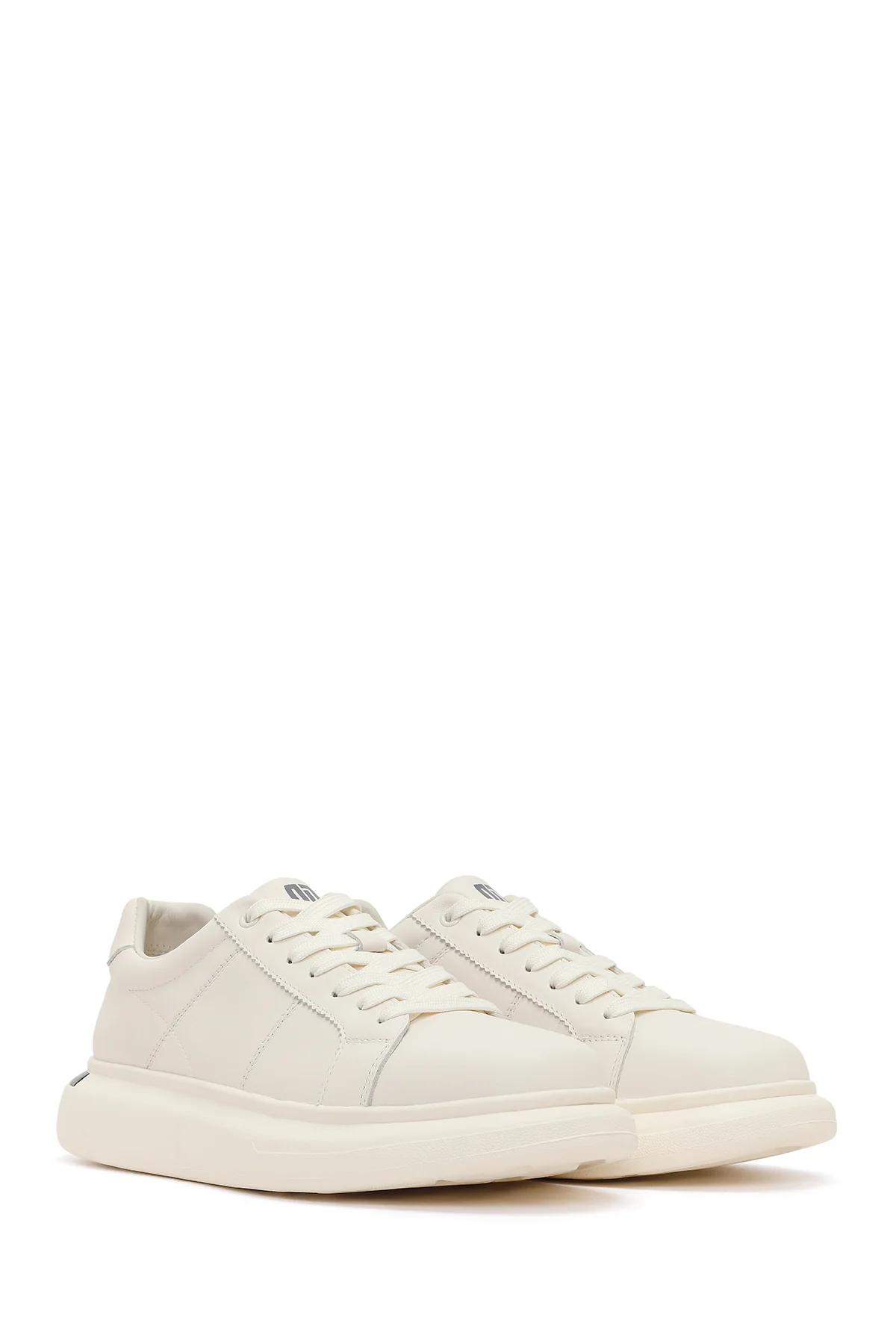 Erkek Beyaz Bağcıklı Kalın Tabanlı Deri Sneaker - Image 3