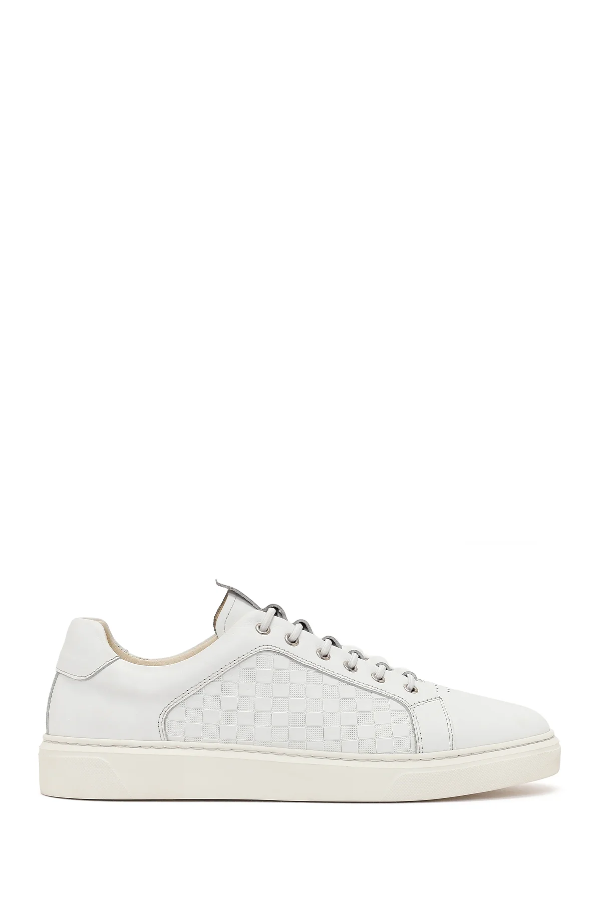 Erkek Beyaz Bağcıklı Kalın Tabanlı Desenli Deri Sneaker
