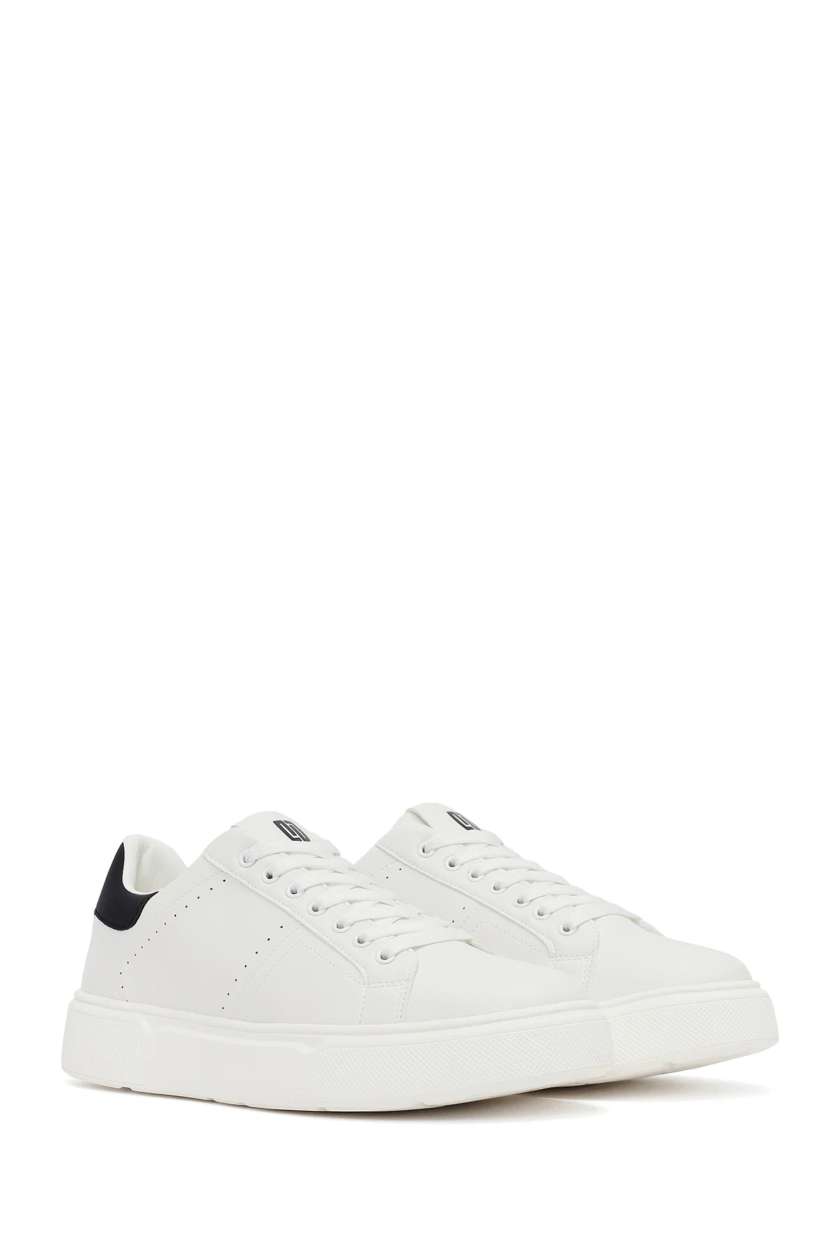 Erkek Beyaz Bağcıklı Kalın Tabanlı Sneaker - Image 3