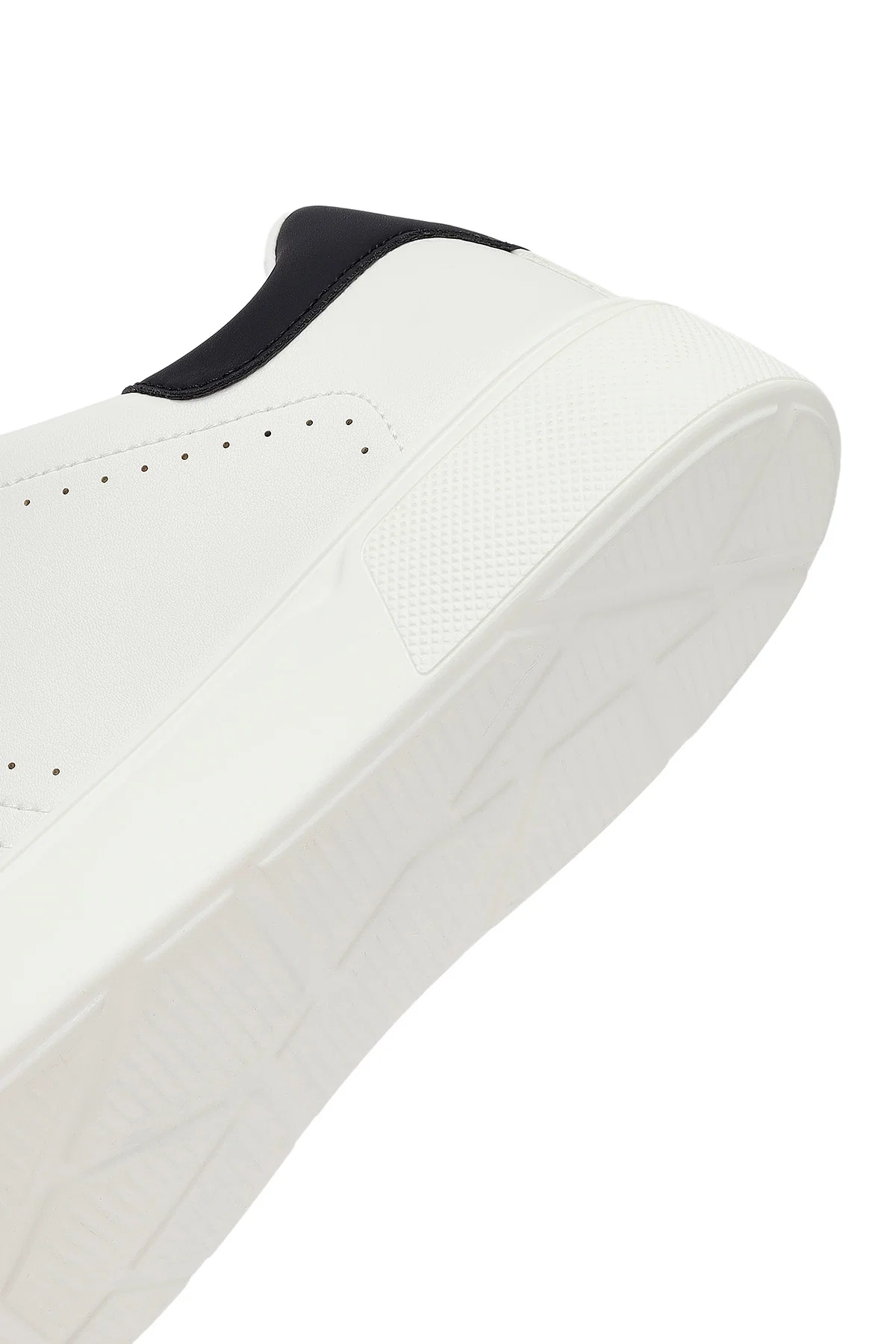 Erkek Beyaz Bağcıklı Kalın Tabanlı Sneaker - Image 8