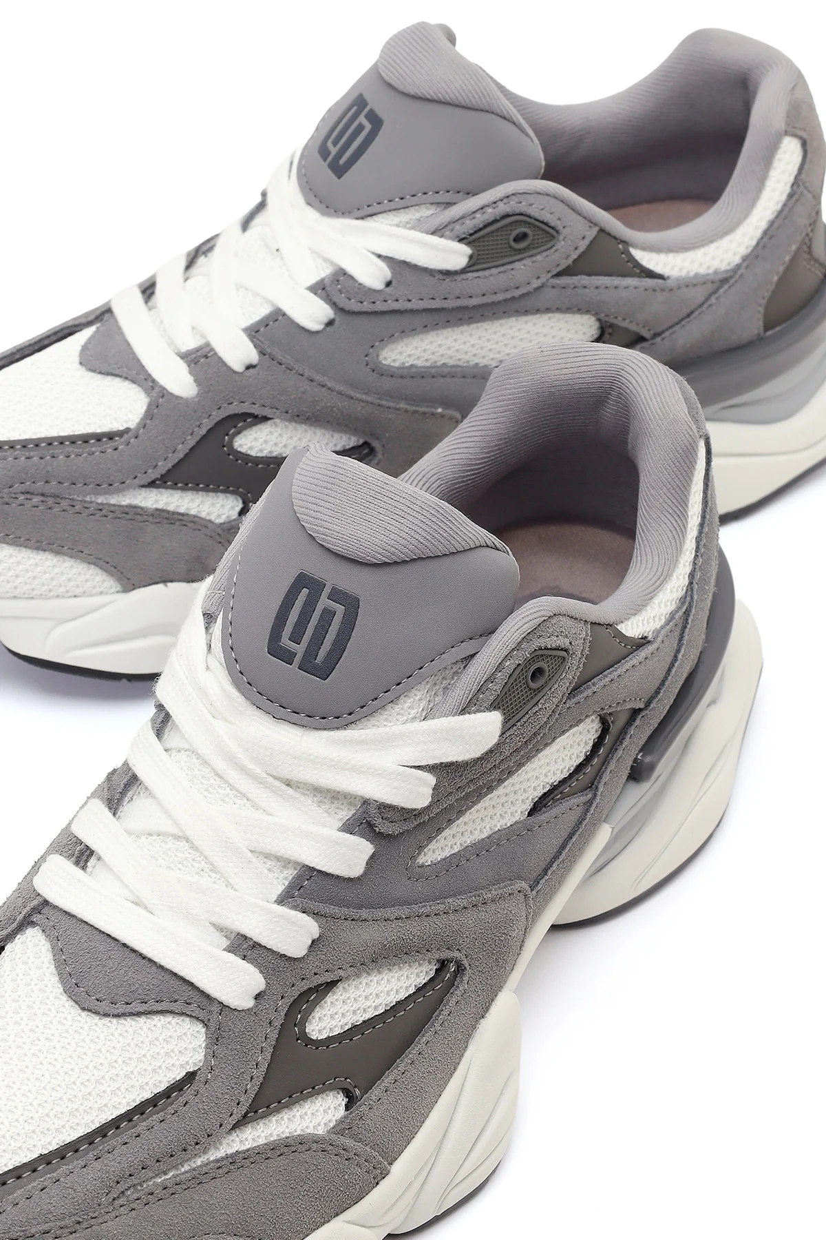 Erkek Gri Bağcıklı Kalın Tabanlı Deri Sneaker - Image 10