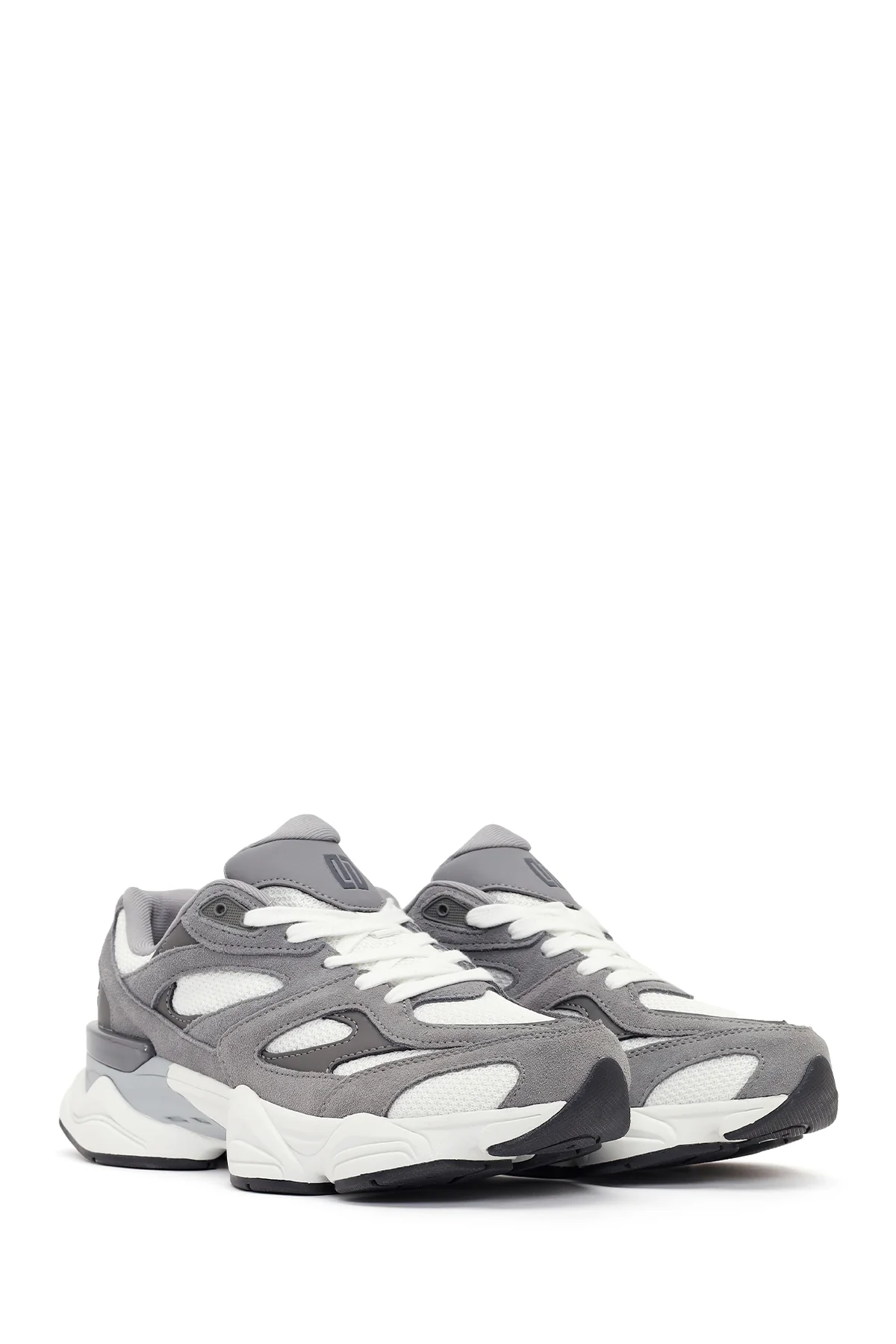 Erkek Gri Bağcıklı Kalın Tabanlı Deri Sneaker - Image 2