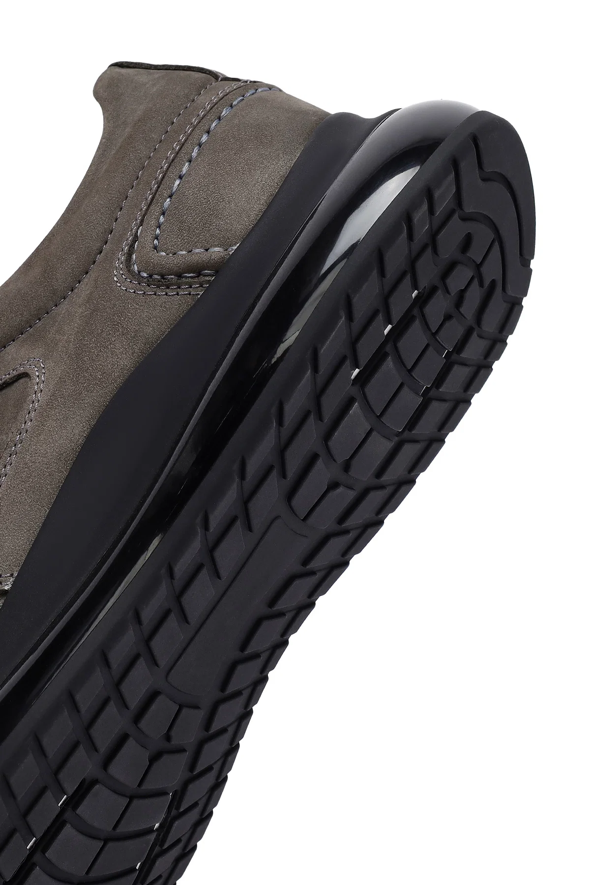Erkek Gri Bağcıklı Kalın Tabanlı Nubuk Deri Sneaker - Image 8