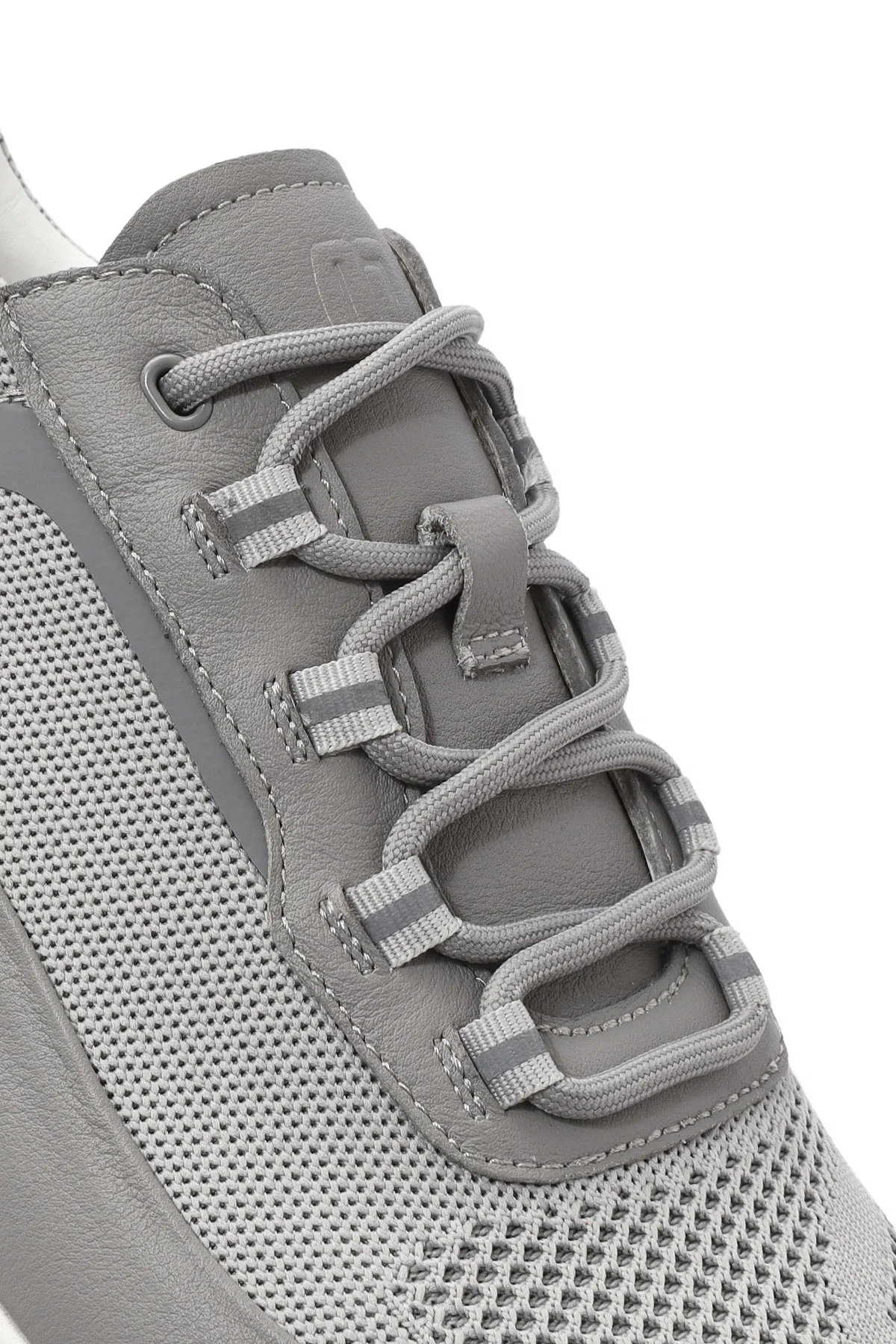 Erkek Gri Bağcıklı Kalın Tabanlı Sneaker - Image 9