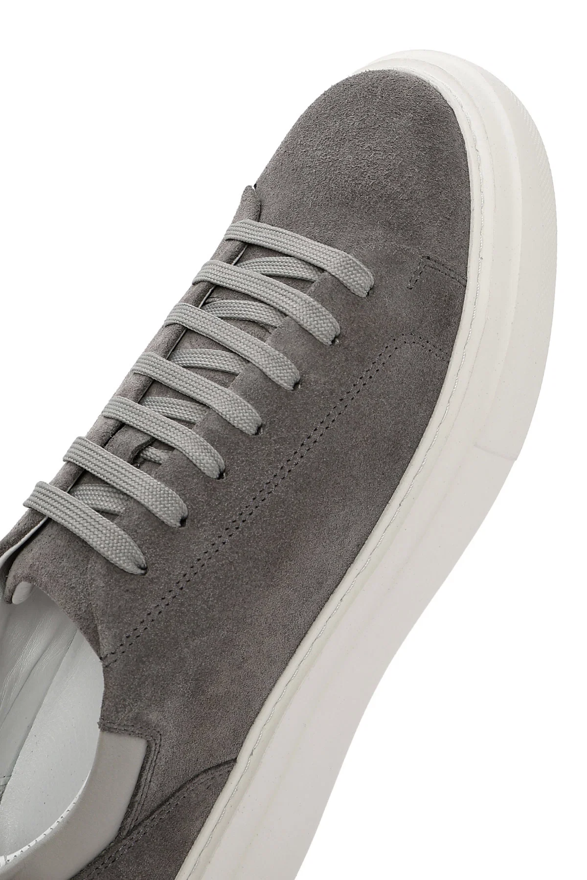 Erkek Gri Bağcıklı Kalın Tabanlı Süet Deri Sneaker - Image 10