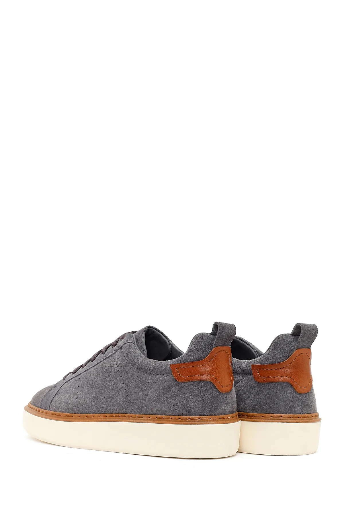 Erkek Gri Bağcıklı Kalın Tabanlı Süet Deri Sneaker - Image 6