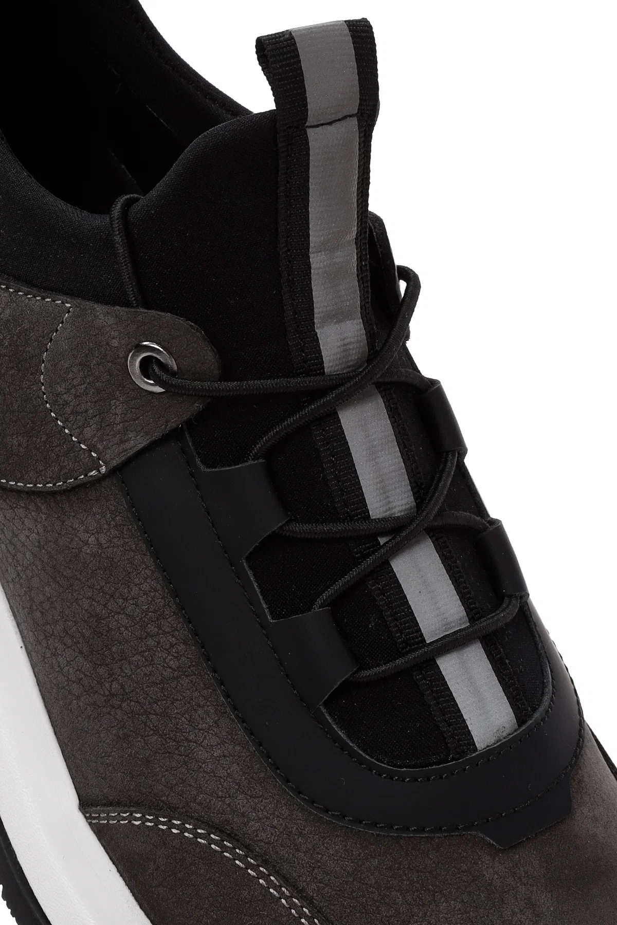 Erkek Gri Bağcıklı Nubuk Deri Casual Sneaker - Image 10