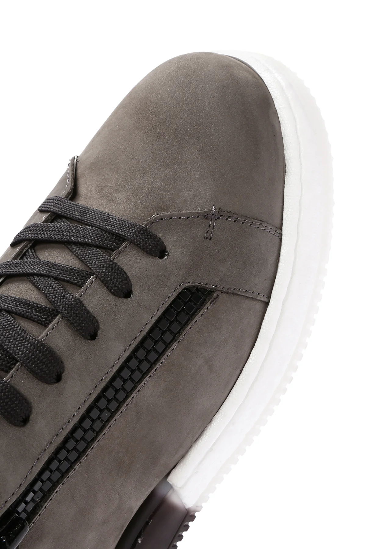 Erkek Gri Bağcıklı Nubuk Deri Sneaker - Image 9