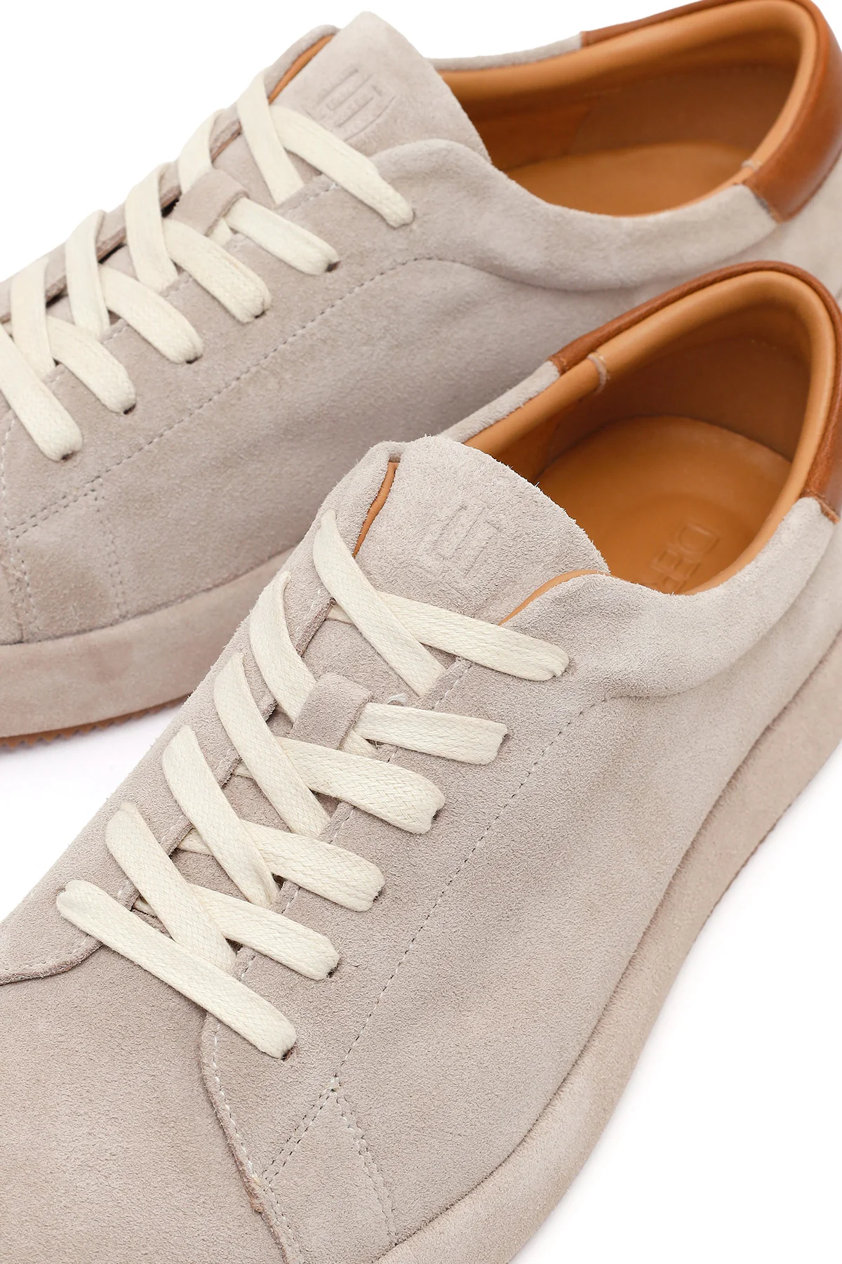 Erkek Gri Bağcıklı Süet Deri Sneaker - Image 10