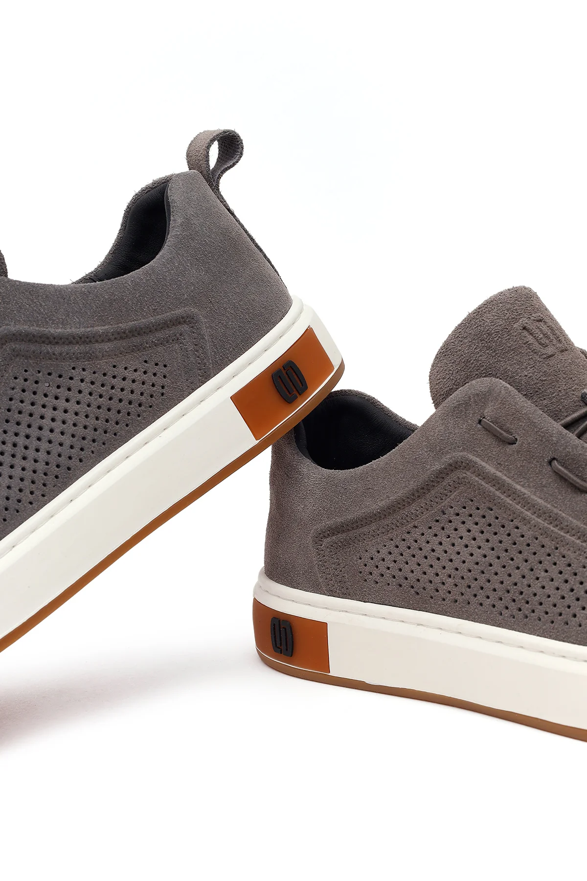 Erkek Gri Bağcıklı Süet Deri Sneaker - Image 10