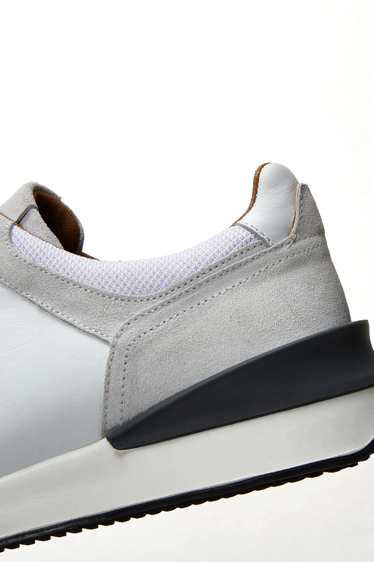 Erkek Gri Süet Deri Sneaker - Image 7
