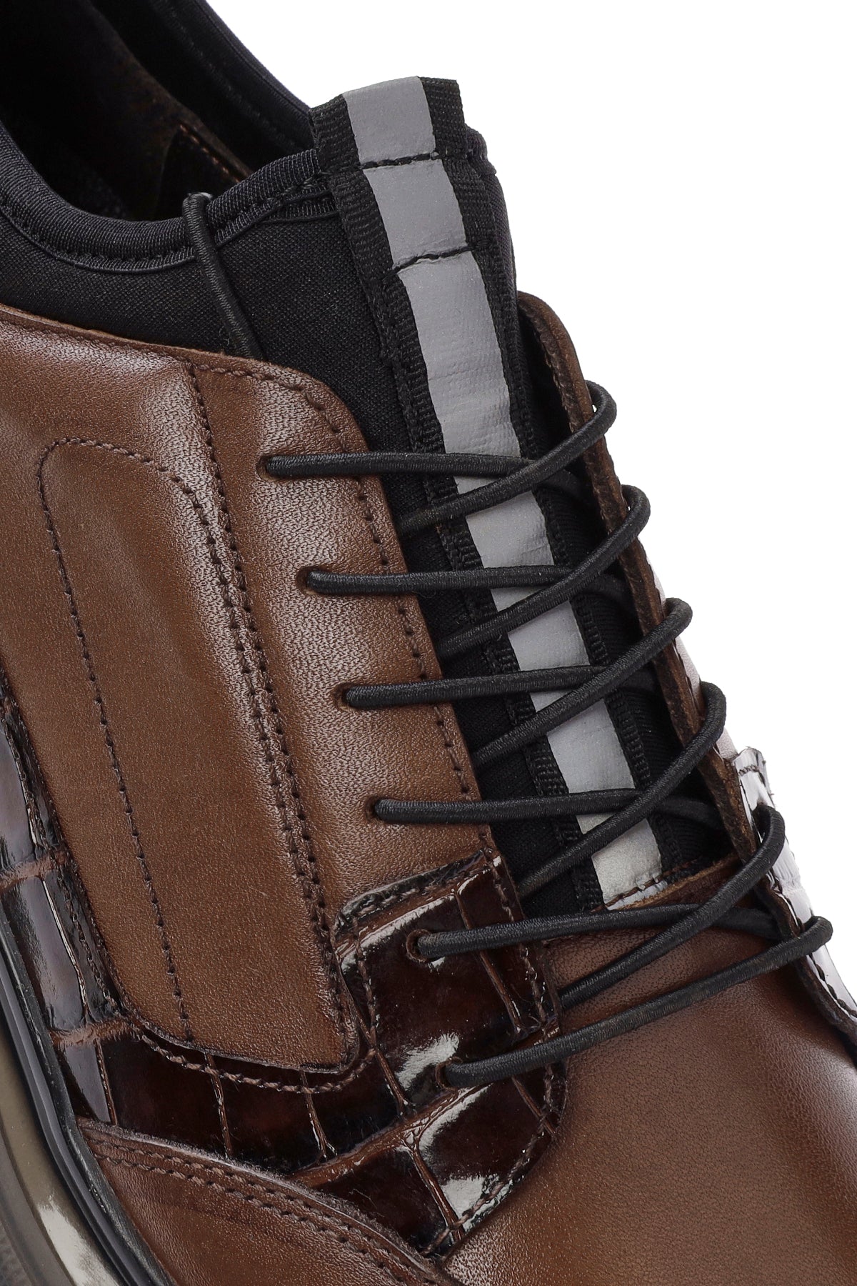 Erkek Kahverengi Bağcıklı Deri Casual Sneaker - Image 10