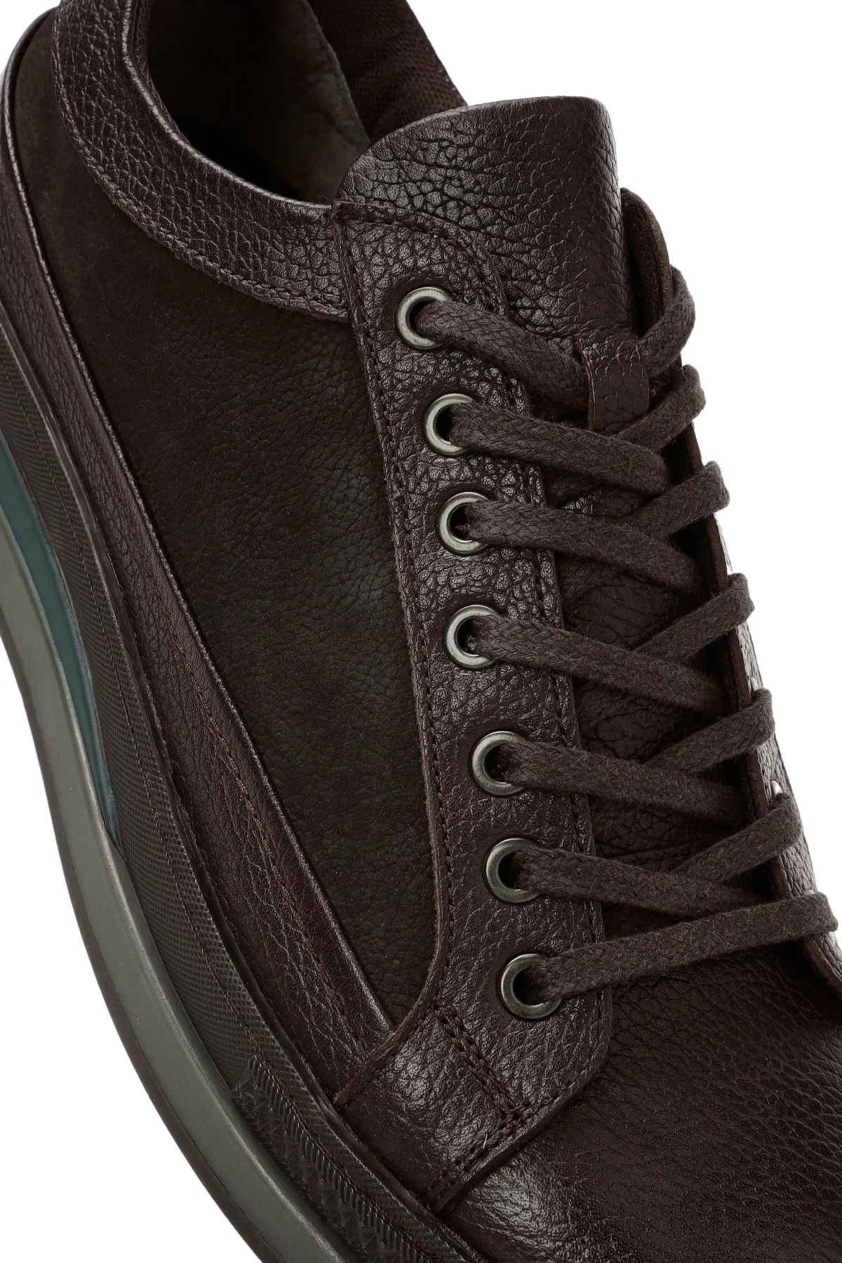 Erkek Kahverengi Bağcıklı Deri Casual Sneaker - Image 9