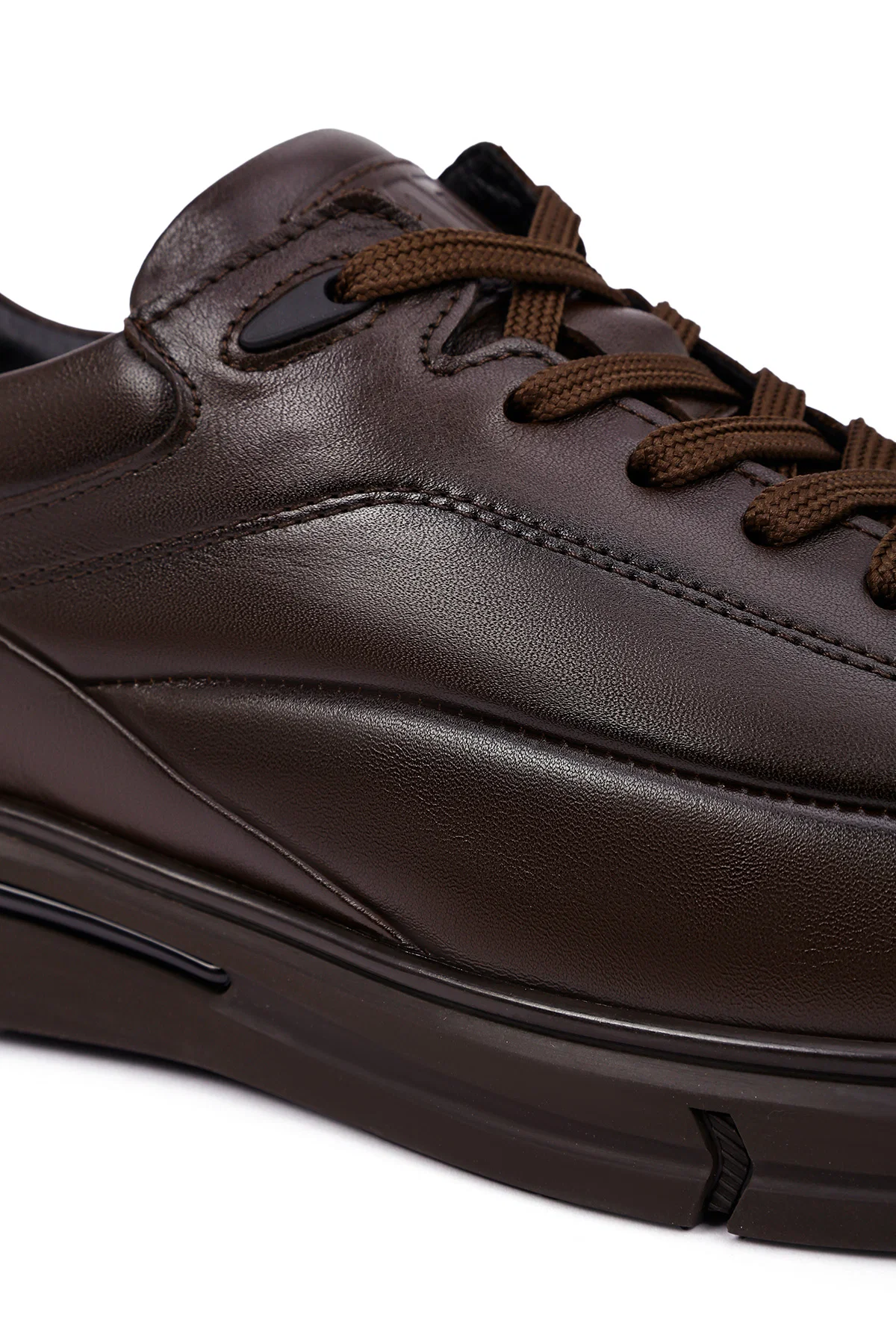 Erkek Kahverengi Bağcıklı Deri Casual Sneaker - Image 9