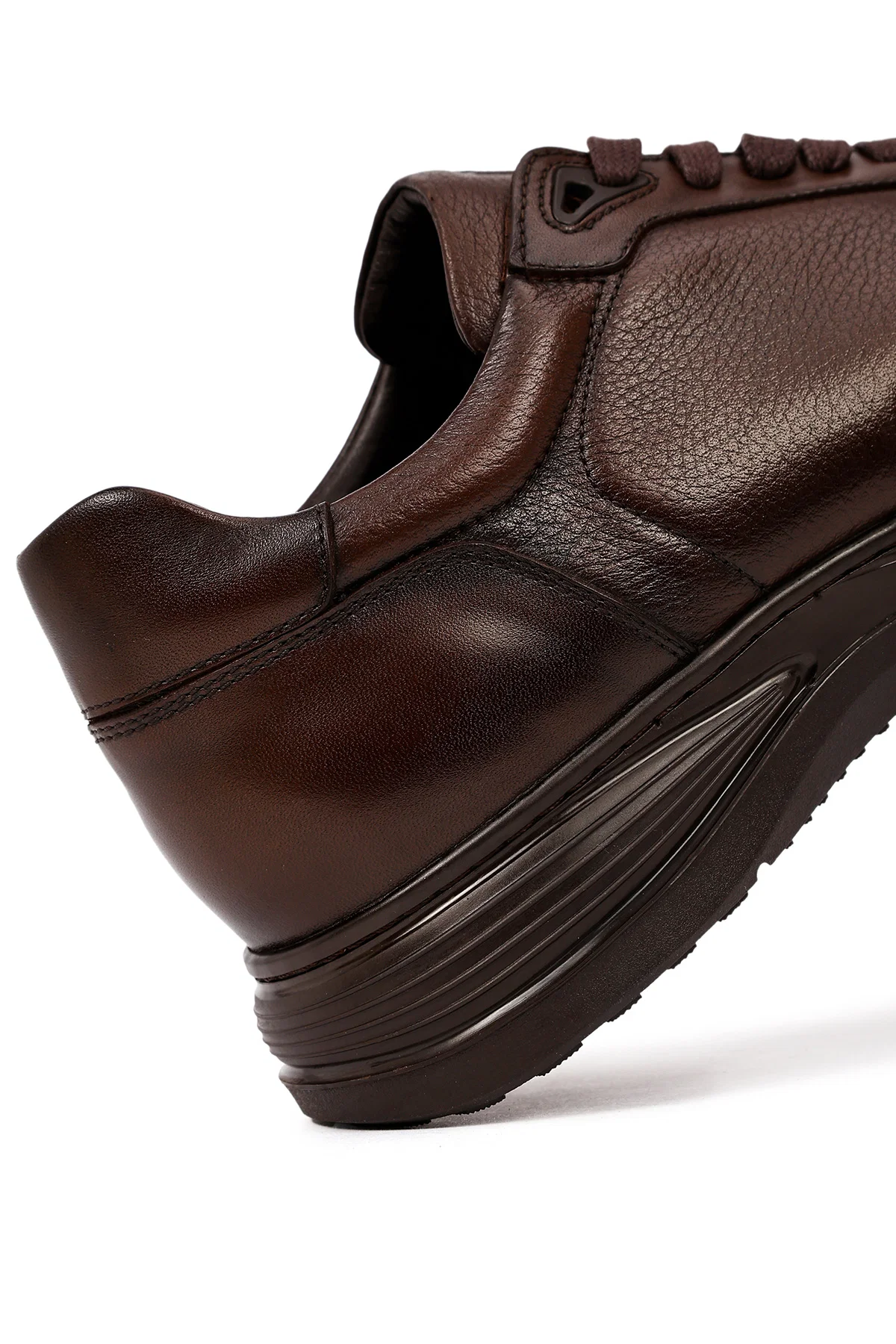 Erkek Kahverengi Bağcıklı Deri Casual Sneaker - Image 9