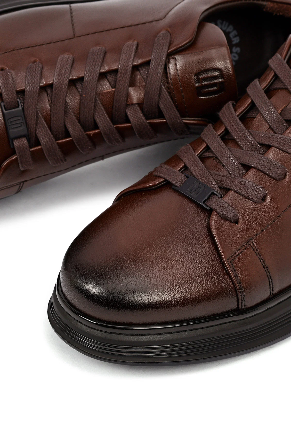 Erkek Kahverengi Bağcıklı Deri Casual Sneaker - Image 11