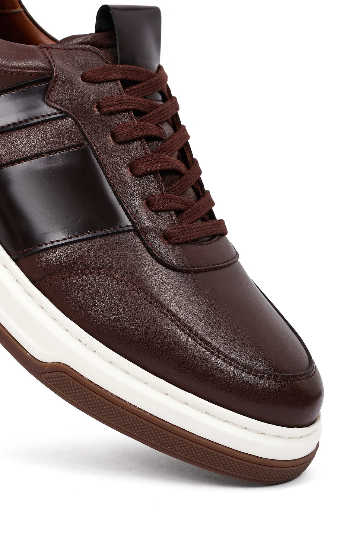 Erkek Kahverengi Bağcıklı Deri Sneaker - Image 10