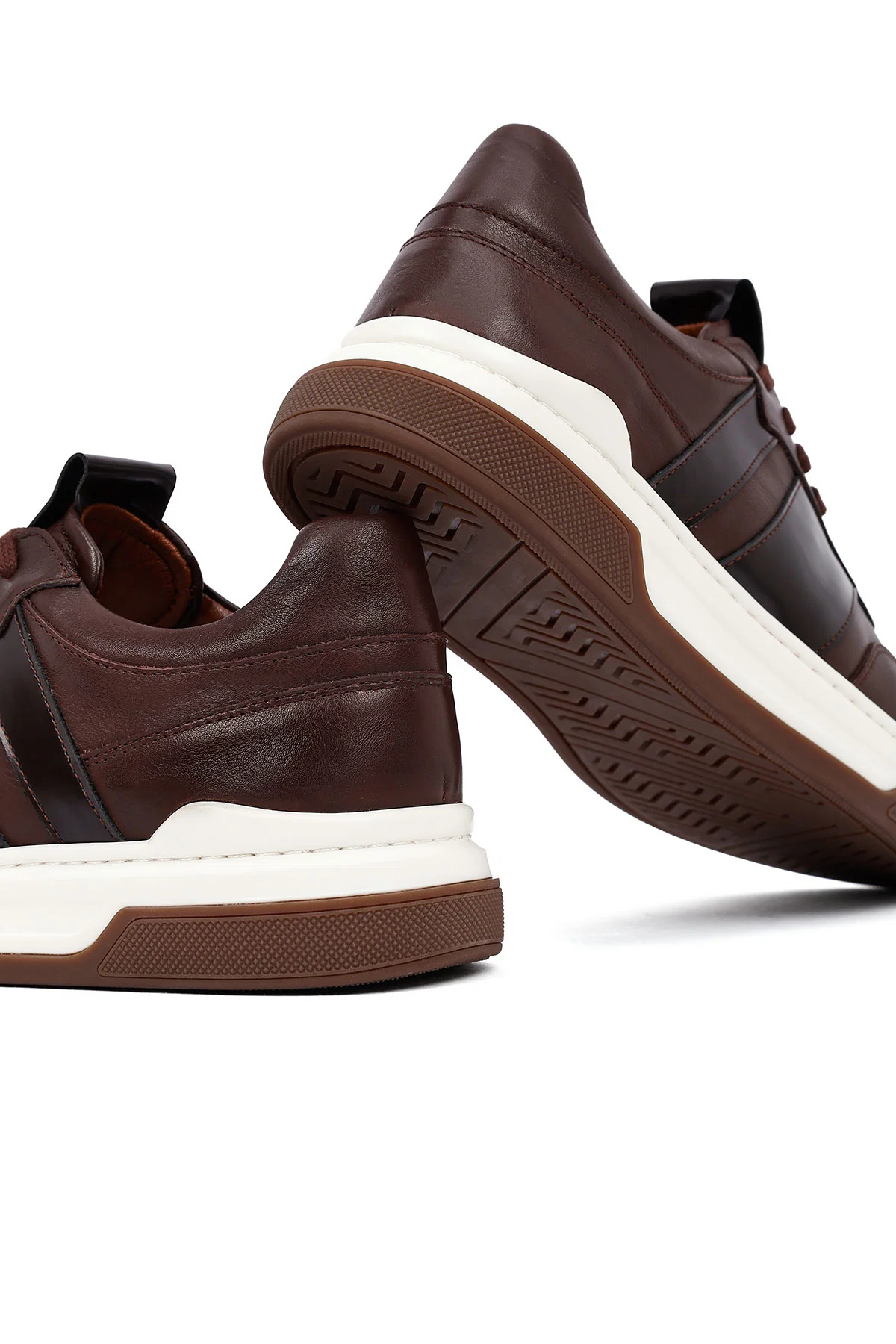 Erkek Kahverengi Bağcıklı Deri Sneaker - Image 9