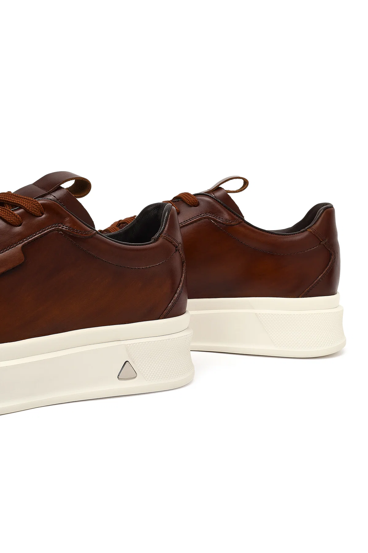 Erkek Kahverengi Bağcıklı Kalın Tabanlı Deri Sneaker - Image 11