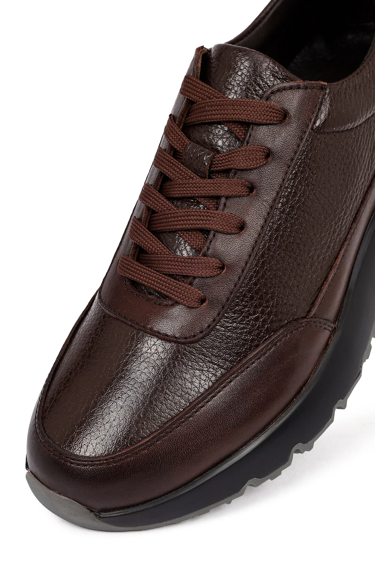 Erkek Kahverengi Bağcıklı Kalın Tabanlı Deri Sneaker - Image 8