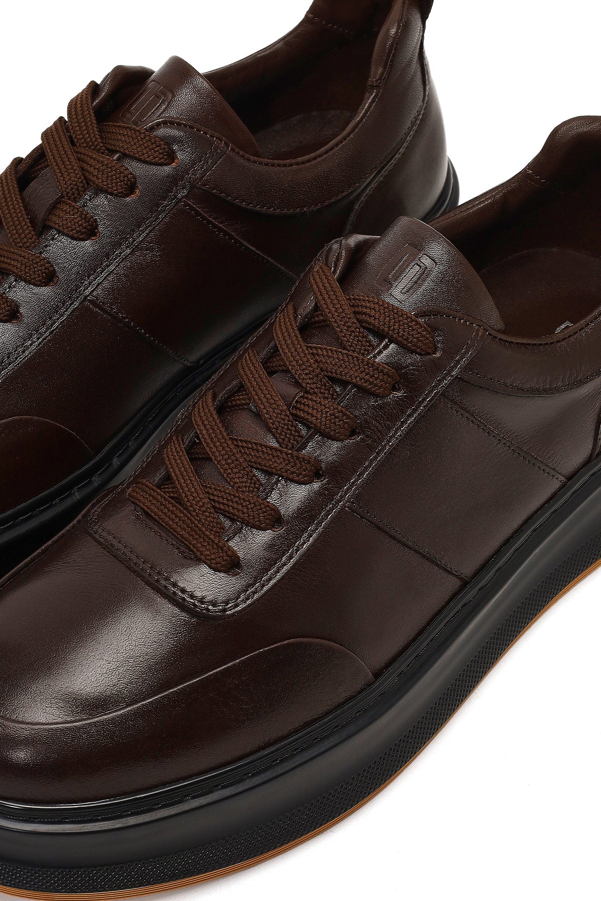 Erkek Kahverengi Bağcıklı Kalın Tabanlı Deri Sneaker - Image 11