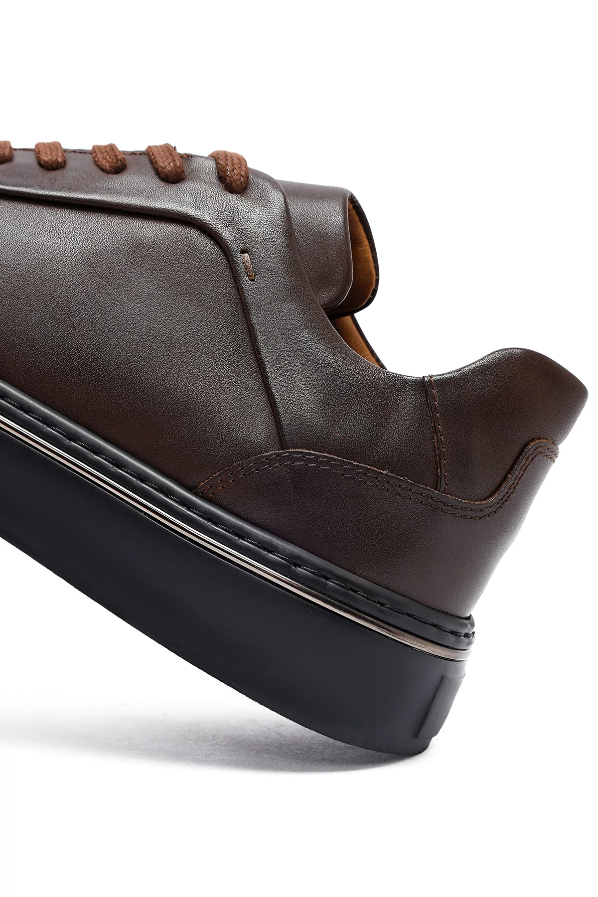 Erkek Kahverengi Bağcıklı Kalın Tabanlı Deri Sneaker - Image 10