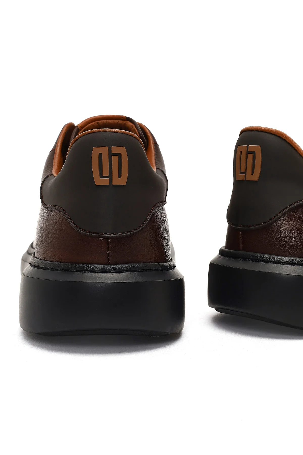 Erkek Kahverengi Bağcıklı Kalın Tabanlı Deri Sneaker - Image 10