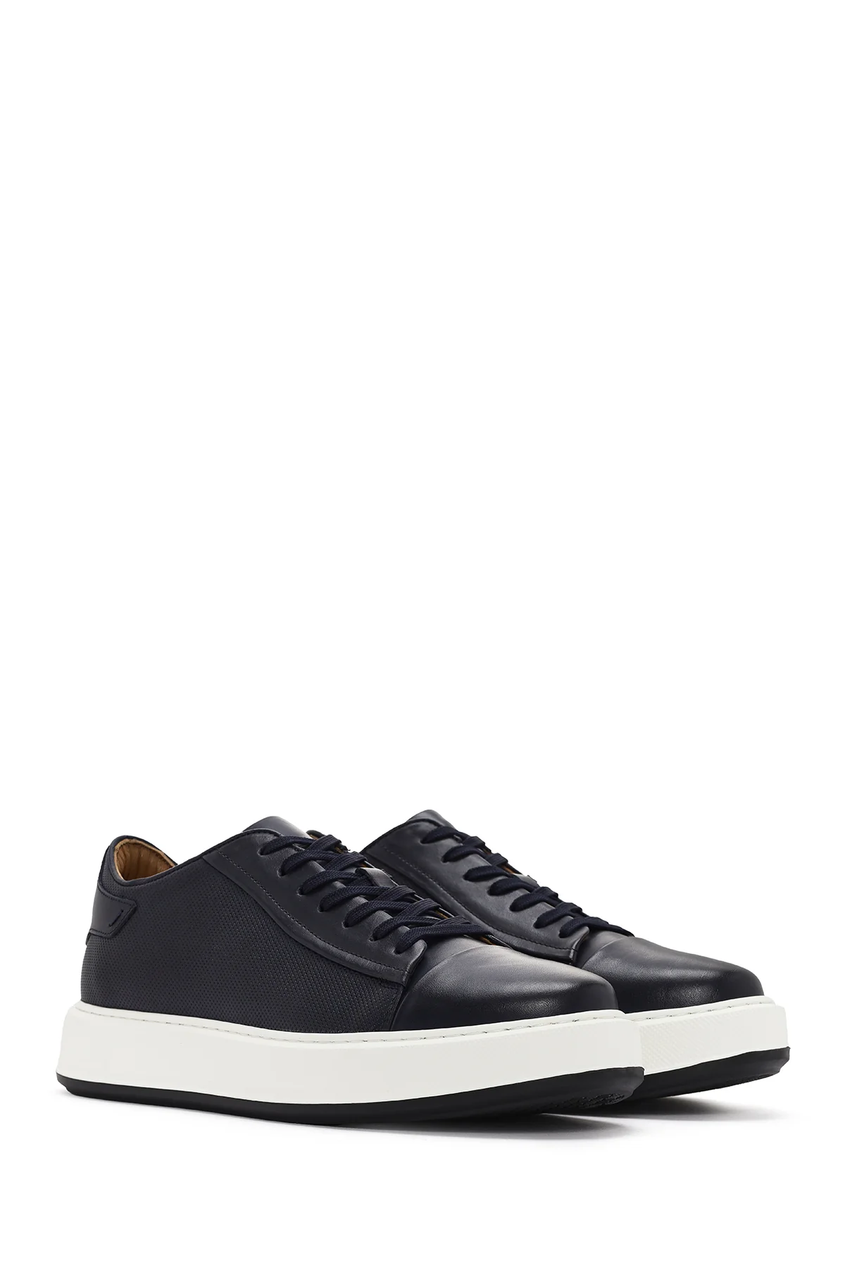 Erkek Lacivert Bağcıklı Kalın Tabanlı Deri Sneaker - Image 3