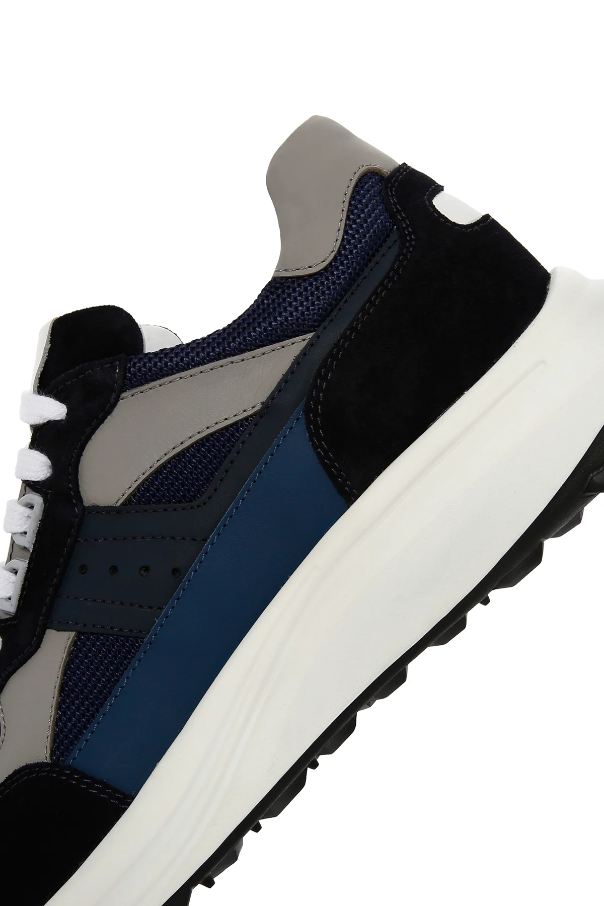 Erkek Lacivert Bağcıklı Kalın Tabanlı Deri Sneaker - Image 7